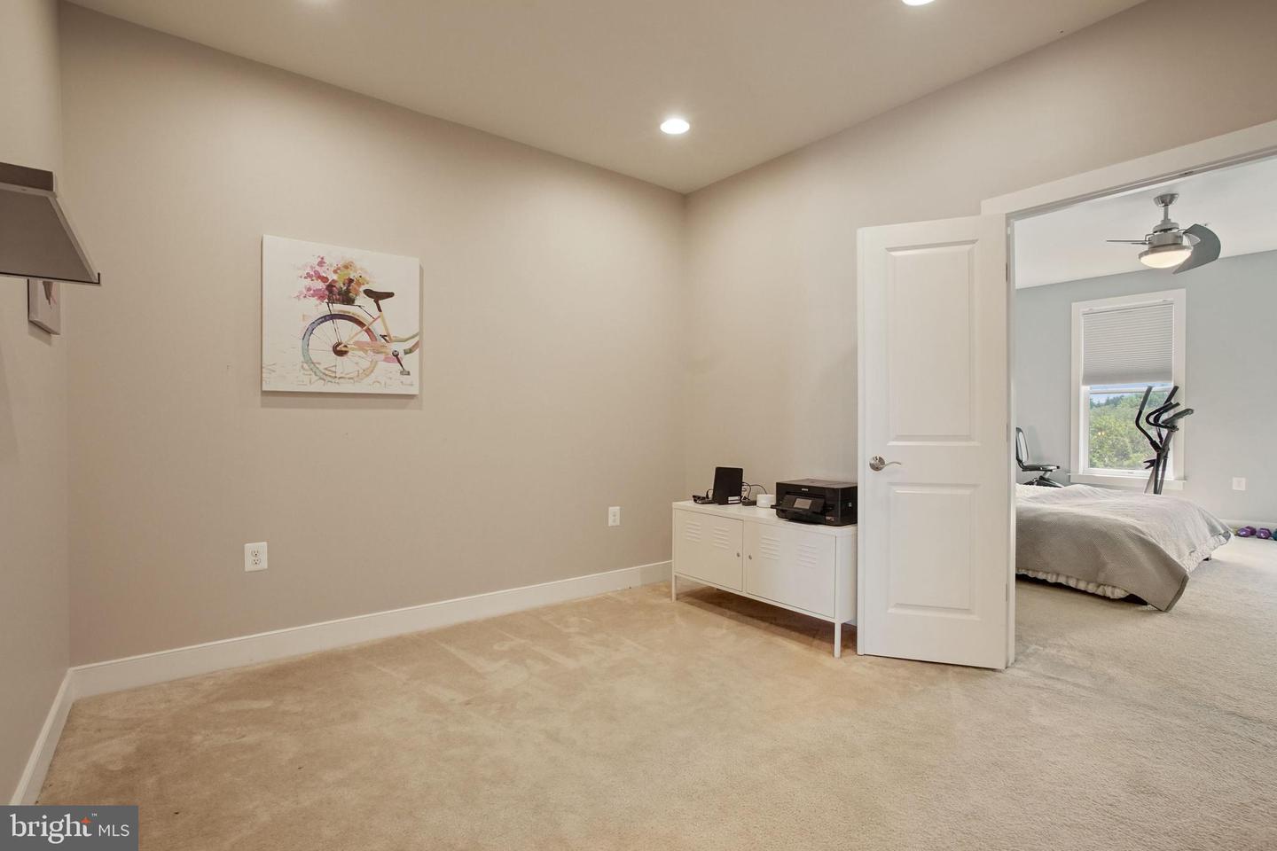 2209 RICHMOND HWY #102, ALEXANDRIA, Virginia 22301, 3 Bedrooms Bedrooms, ,2 BathroomsBathrooms,Residential,For sale,2209 RICHMOND HWY #102,VAAX2044156 MLS # VAAX2044156