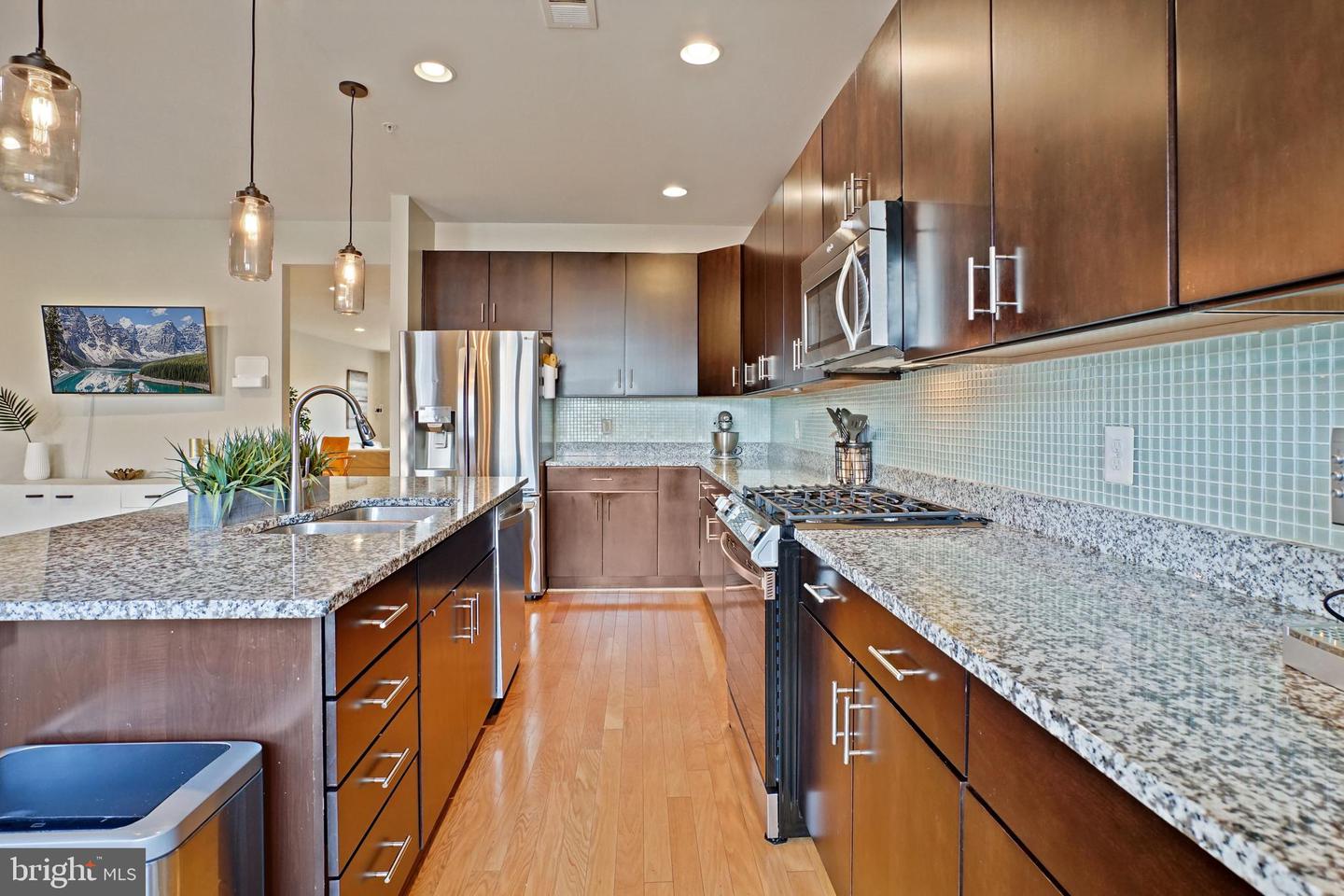 2209 RICHMOND HWY #102, ALEXANDRIA, Virginia 22301, 3 Bedrooms Bedrooms, ,2 BathroomsBathrooms,Residential,For sale,2209 RICHMOND HWY #102,VAAX2044156 MLS # VAAX2044156
