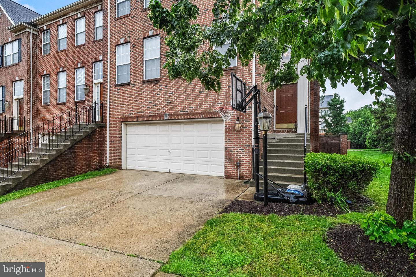 13963 JAMES CROSS ST, CHANTILLY, Virginia 20151, 4 Bedrooms Bedrooms, ,3 BathroomsBathrooms,Residential,For sale,13963 JAMES CROSS ST,VAFX2236006 MLS # VAFX2236006