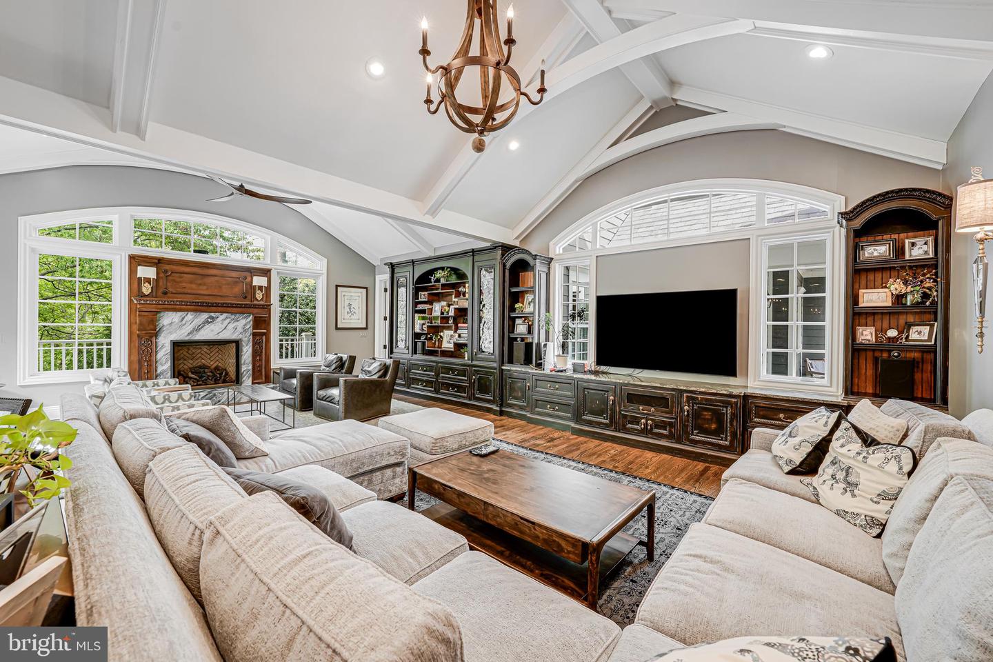 6020 COPELY LN, MCLEAN, Virginia 22101, 6 Bedrooms Bedrooms, ,5 BathroomsBathrooms,Residential,For sale,6020 COPELY LN,VAFX2236232 MLS # VAFX2236232