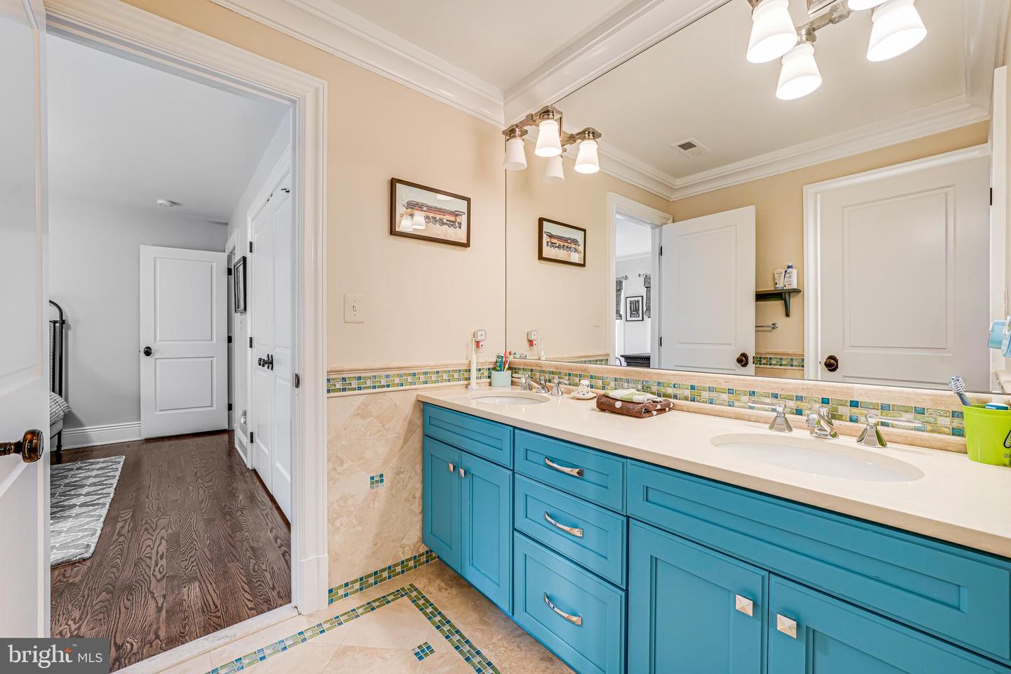 6020 COPELY LN, MCLEAN, Virginia 22101, 6 Bedrooms Bedrooms, ,5 BathroomsBathrooms,Residential,For sale,6020 COPELY LN,VAFX2236232 MLS # VAFX2236232