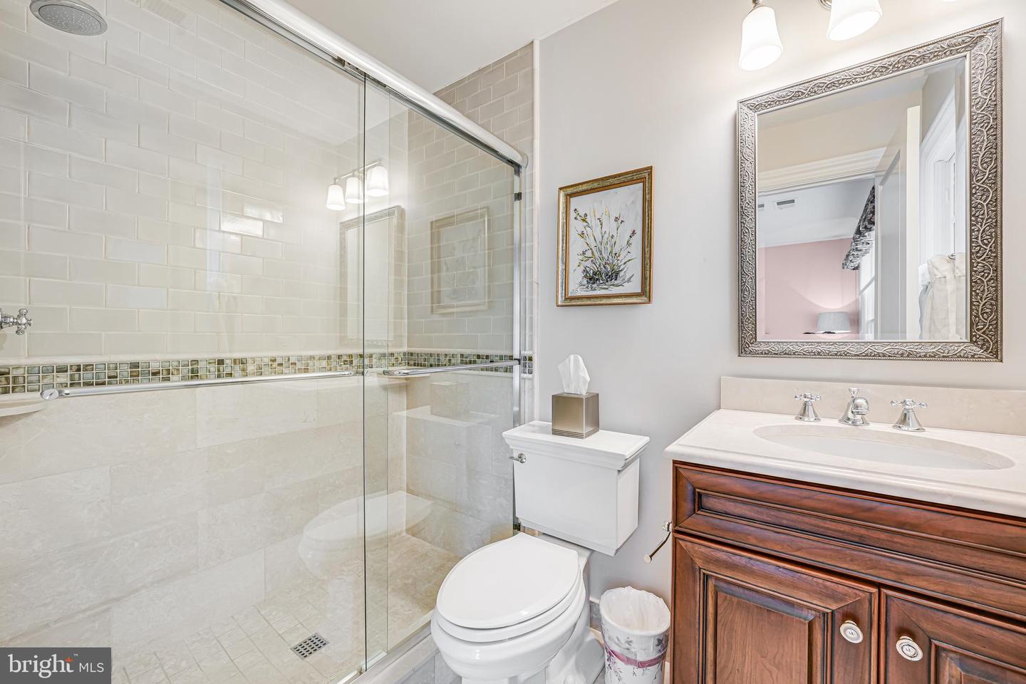 6020 COPELY LN, MCLEAN, Virginia 22101, 6 Bedrooms Bedrooms, ,5 BathroomsBathrooms,Residential,For sale,6020 COPELY LN,VAFX2236232 MLS # VAFX2236232