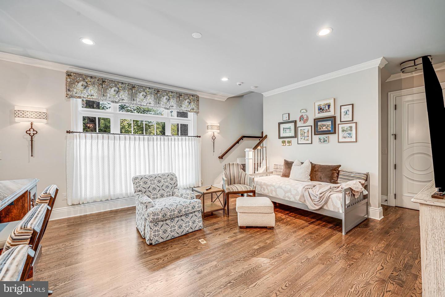 6020 COPELY LN, MCLEAN, Virginia 22101, 6 Bedrooms Bedrooms, ,5 BathroomsBathrooms,Residential,For sale,6020 COPELY LN,VAFX2236232 MLS # VAFX2236232