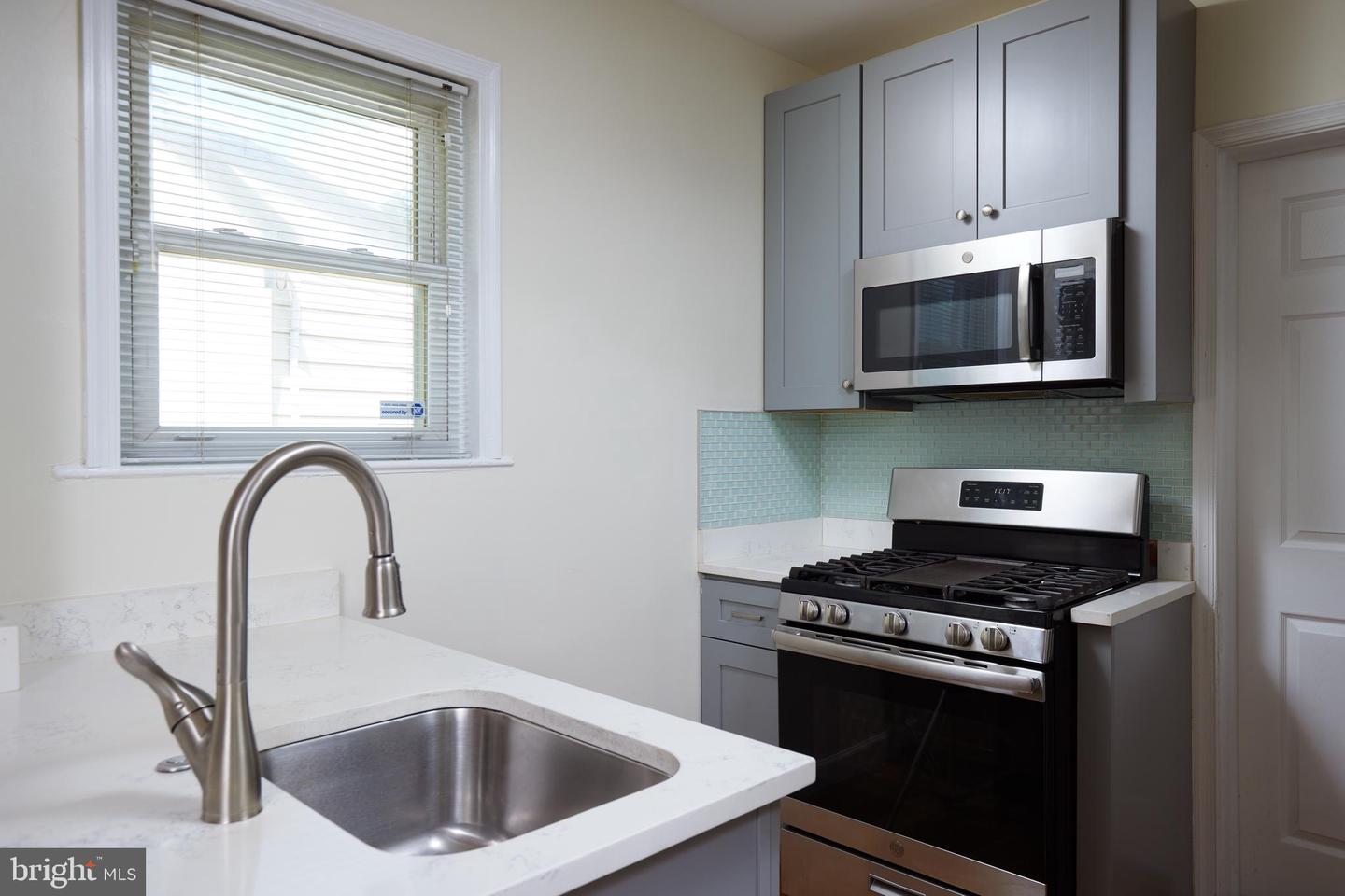 2208 S ST NE, WASHINGTON, District Of Columbia 20002, 3 Bedrooms Bedrooms, ,2 BathroomsBathrooms,Residential,For sale,2208 S ST NE,DCDC2198242 MLS # DCDC2198242