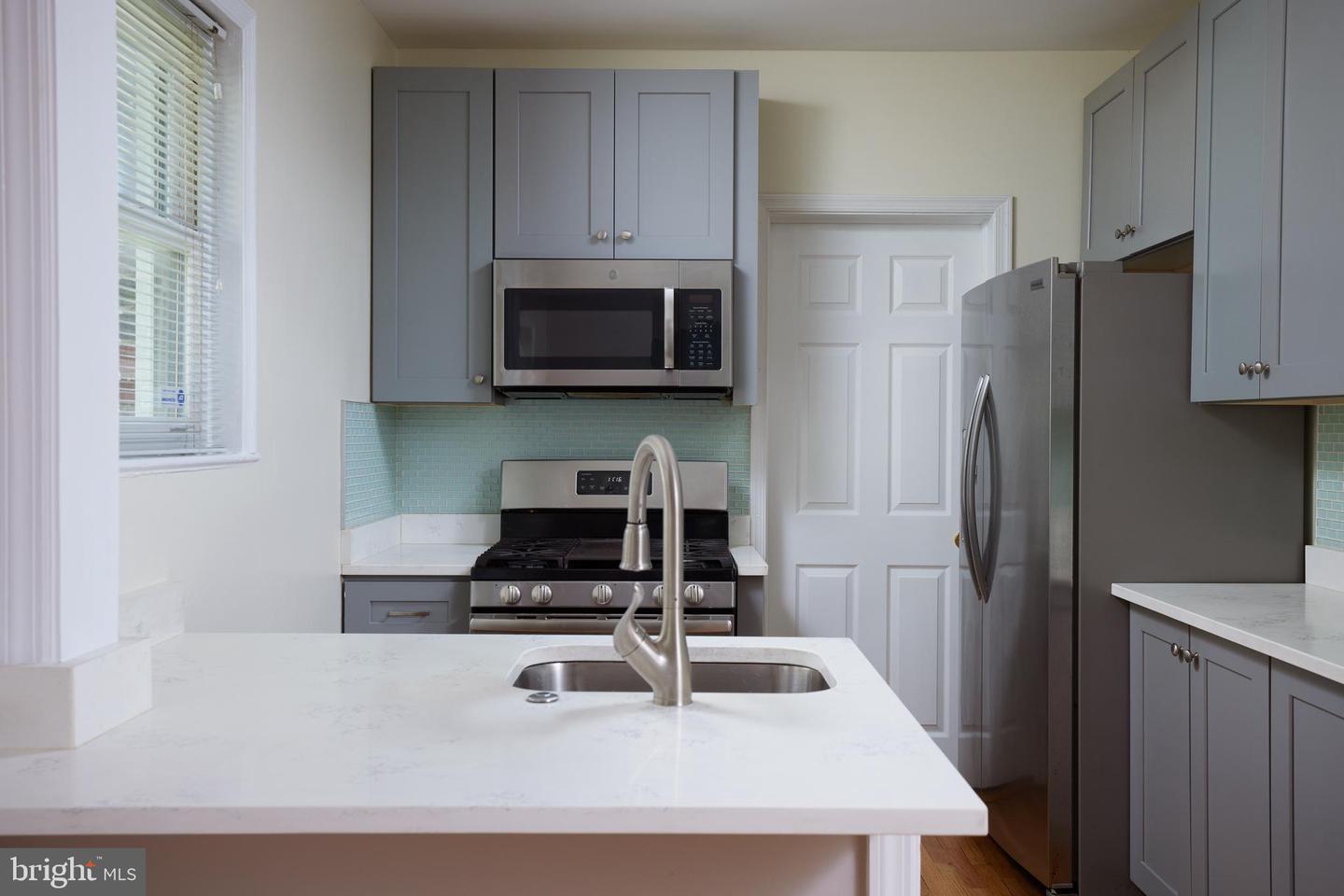 2208 S ST NE, WASHINGTON, District Of Columbia 20002, 3 Bedrooms Bedrooms, ,2 BathroomsBathrooms,Residential,For sale,2208 S ST NE,DCDC2198242 MLS # DCDC2198242