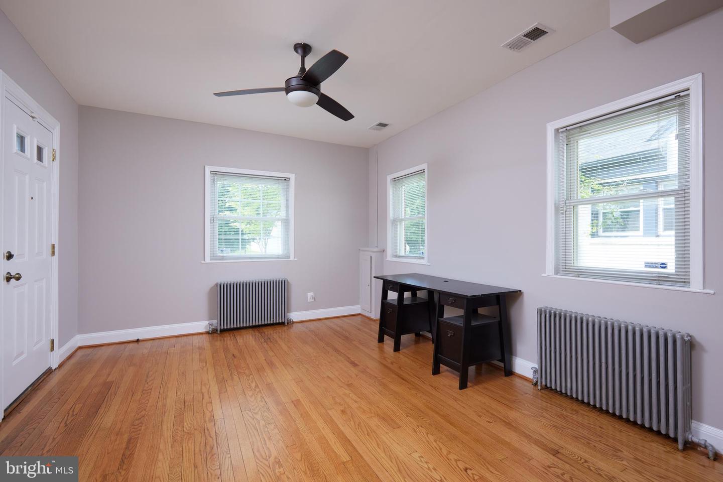 2208 S ST NE, WASHINGTON, District Of Columbia 20002, 3 Bedrooms Bedrooms, ,2 BathroomsBathrooms,Residential,For sale,2208 S ST NE,DCDC2198242 MLS # DCDC2198242