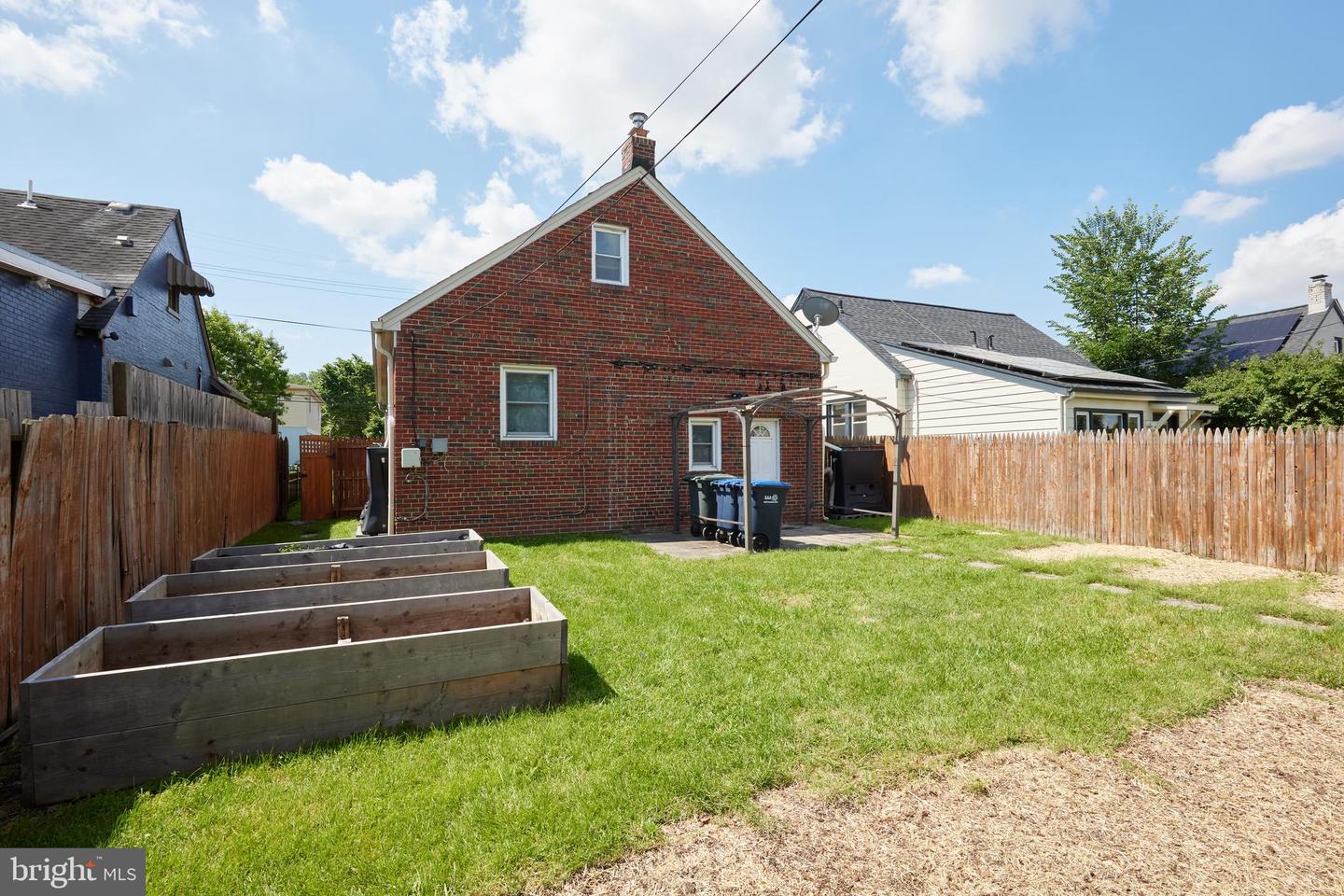 2208 S ST NE, WASHINGTON, District Of Columbia 20002, 3 Bedrooms Bedrooms, ,2 BathroomsBathrooms,Residential,For sale,2208 S ST NE,DCDC2198242 MLS # DCDC2198242