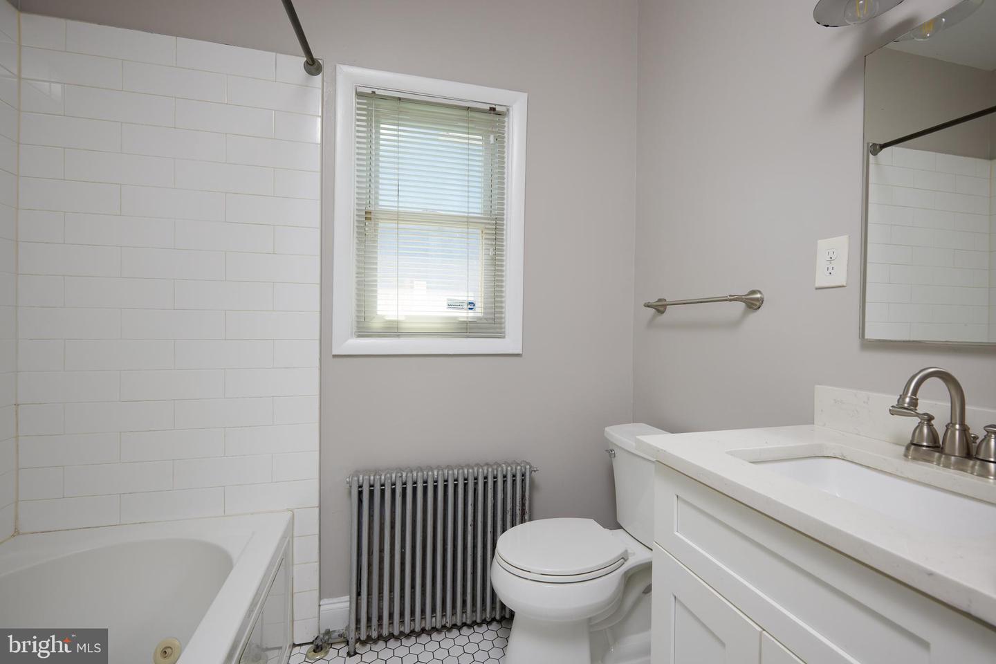 2208 S ST NE, WASHINGTON, District Of Columbia 20002, 3 Bedrooms Bedrooms, ,2 BathroomsBathrooms,Residential,For sale,2208 S ST NE,DCDC2198242 MLS # DCDC2198242