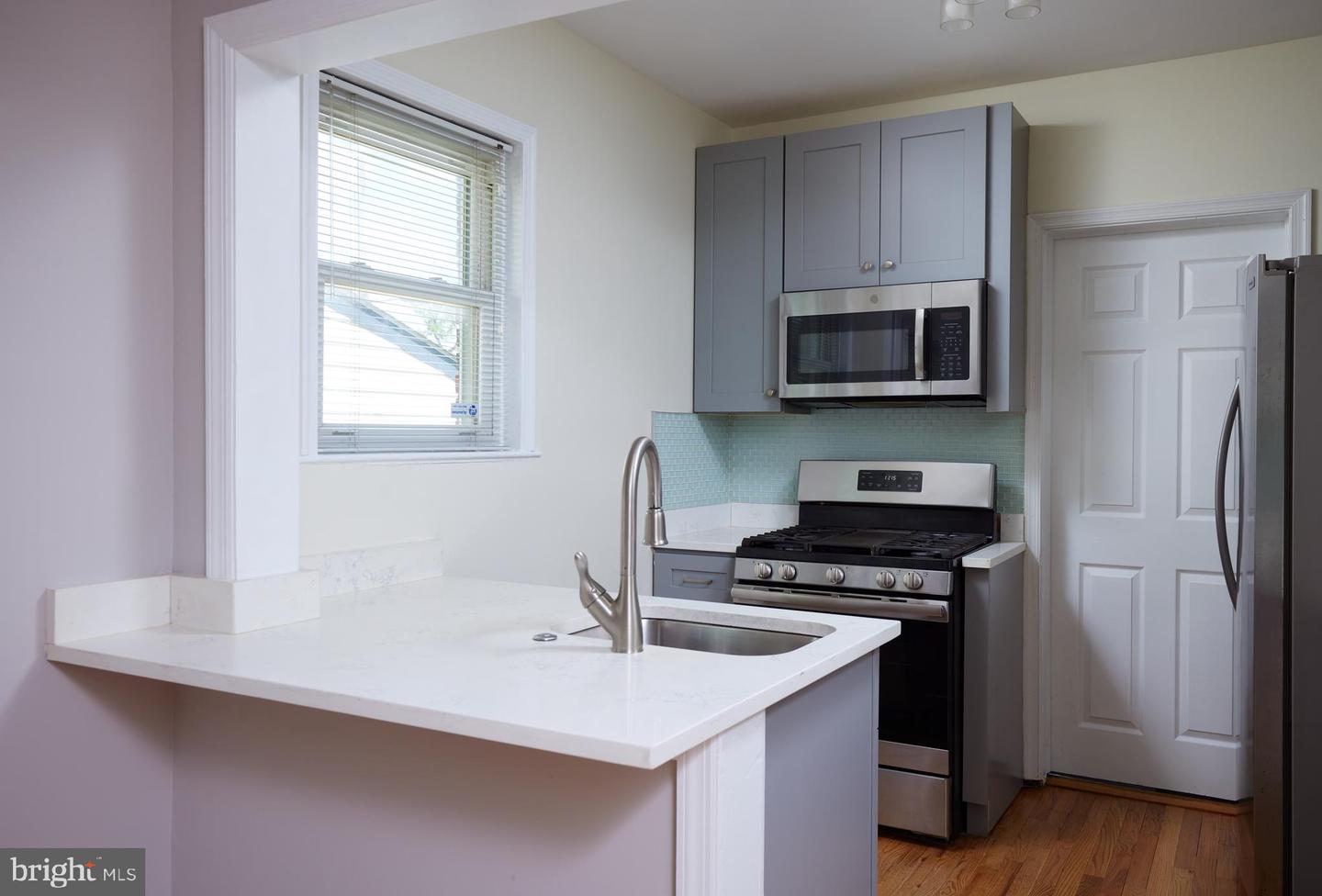 2208 S ST NE, WASHINGTON, District Of Columbia 20002, 3 Bedrooms Bedrooms, ,2 BathroomsBathrooms,Residential,For sale,2208 S ST NE,DCDC2198242 MLS # DCDC2198242