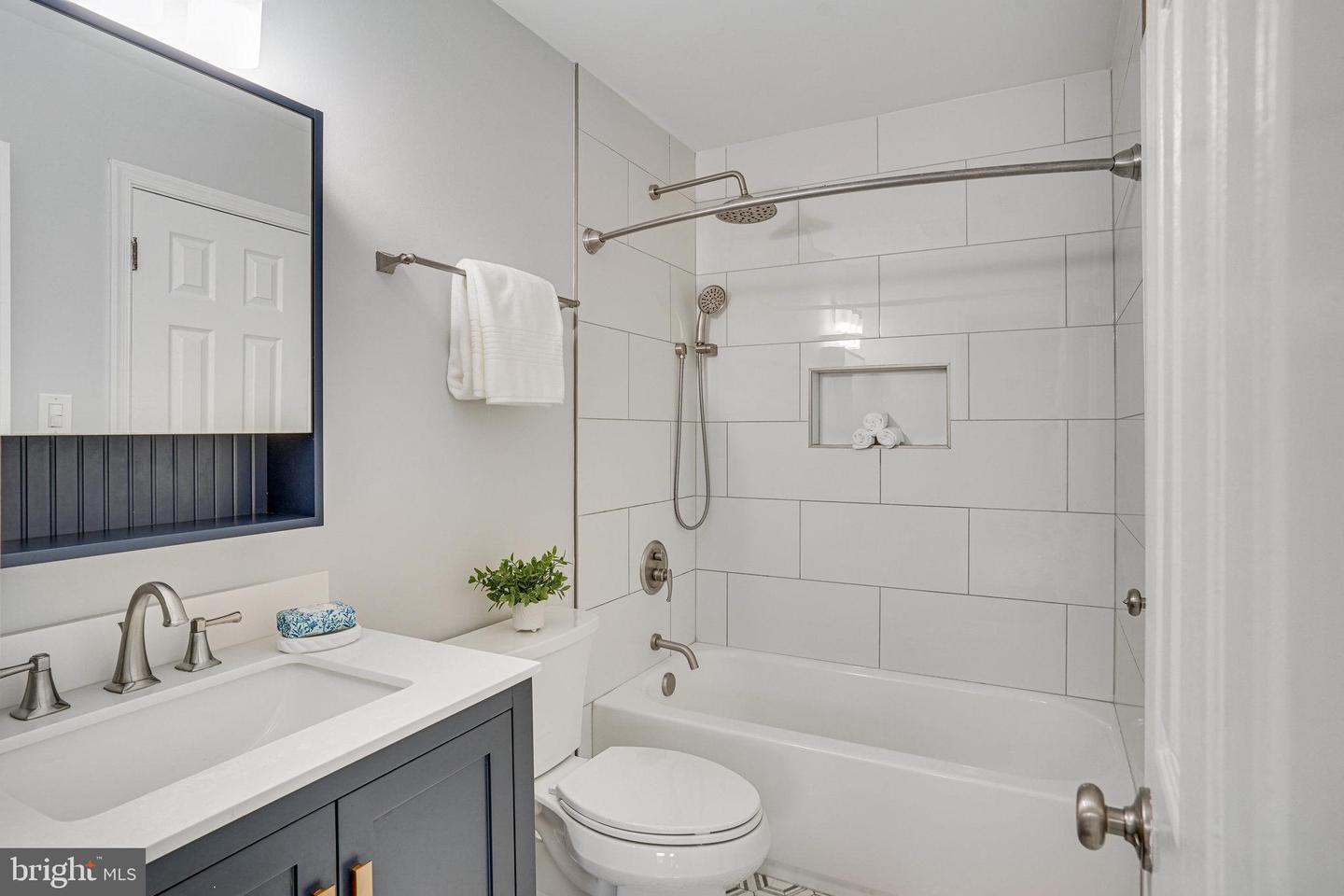 12149 SALEMTOWN DR, WOODBRIDGE, Virginia 22192, 3 Bedrooms Bedrooms, ,2 BathroomsBathrooms,Residential,For sale,12149 SALEMTOWN DR,VAPW2094332 MLS # VAPW2094332
