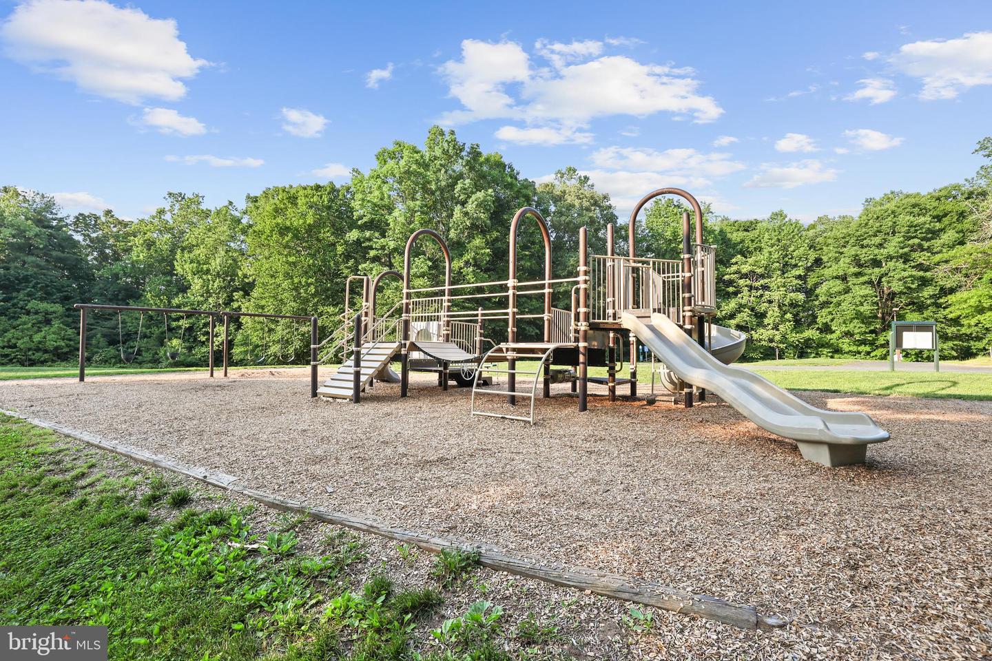 12149 SALEMTOWN DR, WOODBRIDGE, Virginia 22192, 3 Bedrooms Bedrooms, ,2 BathroomsBathrooms,Residential,For sale,12149 SALEMTOWN DR,VAPW2094332 MLS # VAPW2094332