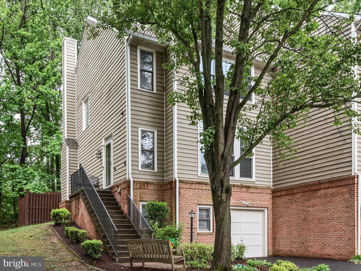 1236 WEATHERSTONE CT, RESTON, Virginia 20194, 3 Bedrooms Bedrooms, ,2 BathroomsBathrooms,Residential,For sale,1236 WEATHERSTONE CT,VAFX2239998 MLS # VAFX2239998