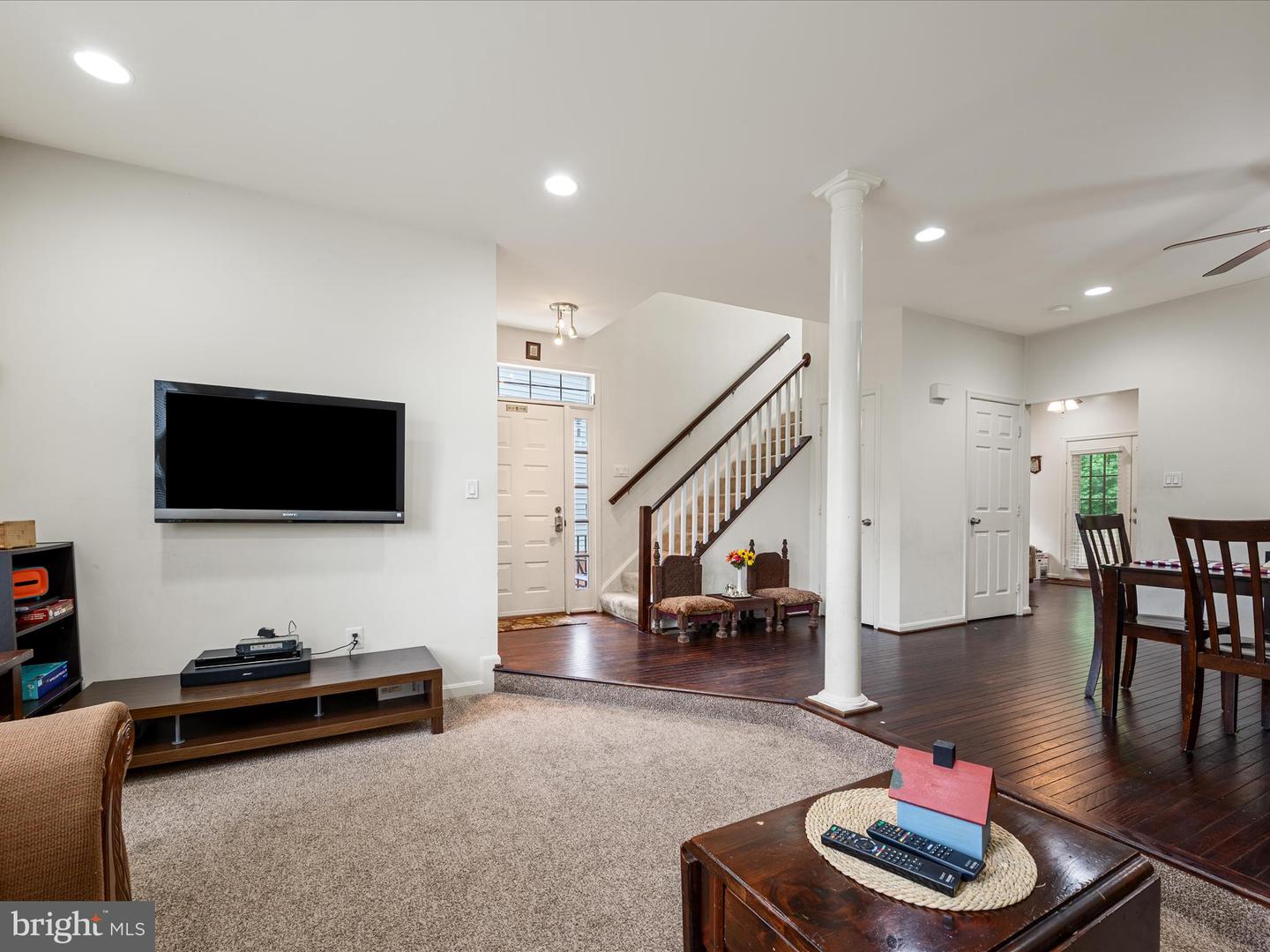 1236 WEATHERSTONE CT, RESTON, Virginia 20194, 3 Bedrooms Bedrooms, ,2 BathroomsBathrooms,Residential,For sale,1236 WEATHERSTONE CT,VAFX2239998 MLS # VAFX2239998