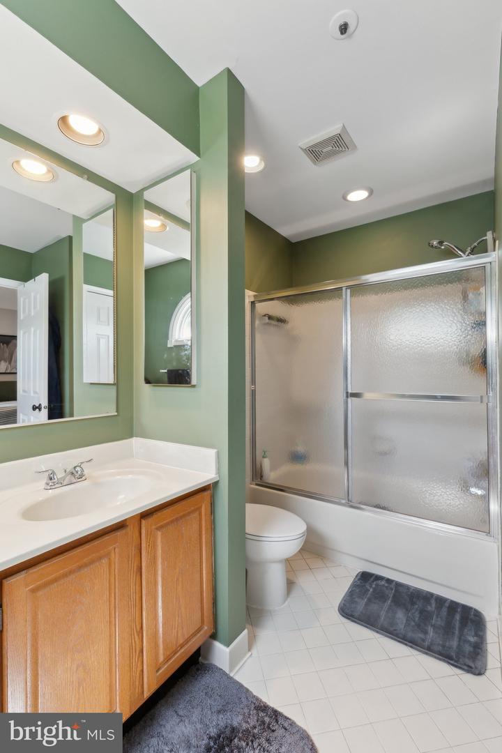 6823 MALTON CT, CENTREVILLE, Virginia 20121, 3 Bedrooms Bedrooms, ,3 BathroomsBathrooms,Residential,For sale,6823 MALTON CT,VAFX2240150 MLS # VAFX2240150