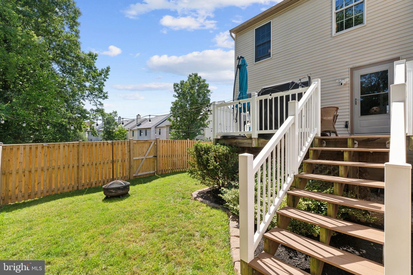 6823 MALTON CT, CENTREVILLE, Virginia 20121, 3 Bedrooms Bedrooms, ,3 BathroomsBathrooms,Residential,For sale,6823 MALTON CT,VAFX2240150 MLS # VAFX2240150