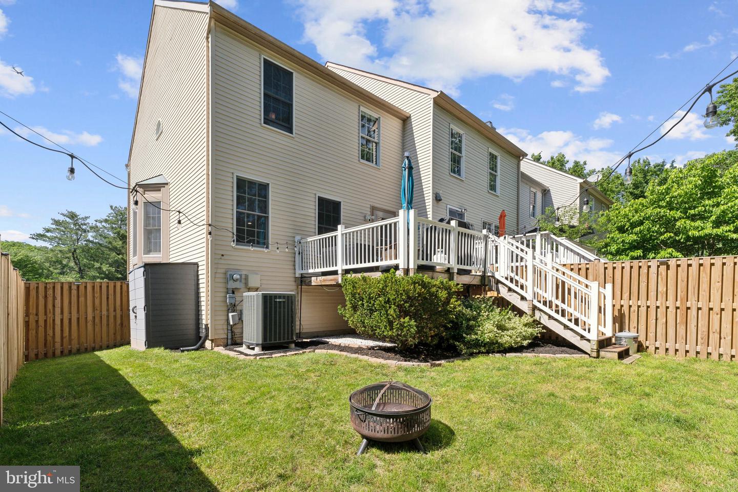 6823 MALTON CT, CENTREVILLE, Virginia 20121, 3 Bedrooms Bedrooms, ,3 BathroomsBathrooms,Residential,For sale,6823 MALTON CT,VAFX2240150 MLS # VAFX2240150