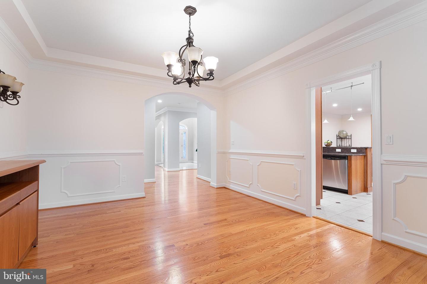 6424 SOUTH ST, FALLS CHURCH, Virginia 22042, 6 Bedrooms Bedrooms, ,5 BathroomsBathrooms,Residential,For sale,6424 SOUTH ST,VAFX2240364 MLS # VAFX2240364