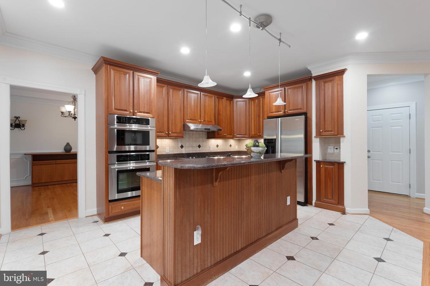 6424 SOUTH ST, FALLS CHURCH, Virginia 22042, 6 Bedrooms Bedrooms, ,5 BathroomsBathrooms,Residential,For sale,6424 SOUTH ST,VAFX2240364 MLS # VAFX2240364