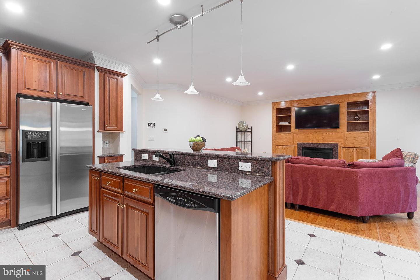 6424 SOUTH ST, FALLS CHURCH, Virginia 22042, 6 Bedrooms Bedrooms, ,5 BathroomsBathrooms,Residential,For sale,6424 SOUTH ST,VAFX2240364 MLS # VAFX2240364