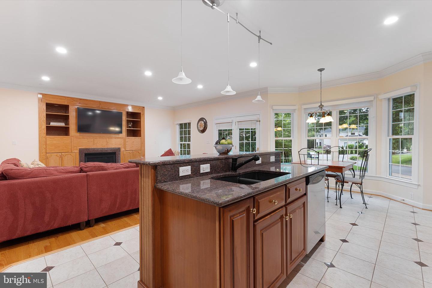 6424 SOUTH ST, FALLS CHURCH, Virginia 22042, 6 Bedrooms Bedrooms, ,5 BathroomsBathrooms,Residential,For sale,6424 SOUTH ST,VAFX2240364 MLS # VAFX2240364