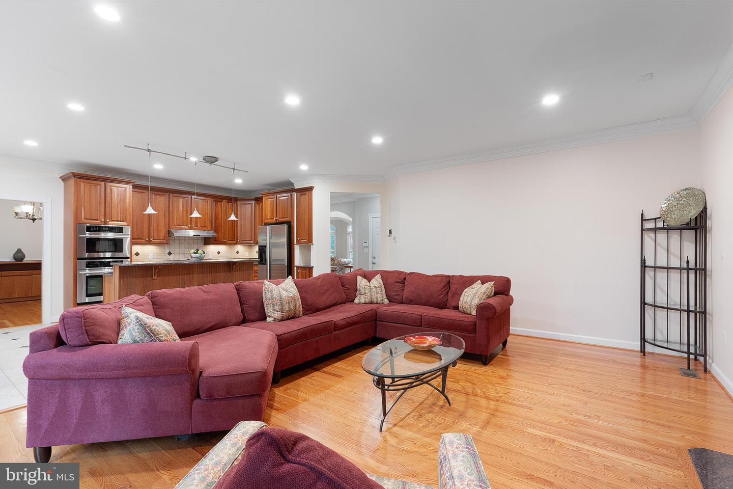 6424 SOUTH ST, FALLS CHURCH, Virginia 22042, 6 Bedrooms Bedrooms, ,5 BathroomsBathrooms,Residential,For sale,6424 SOUTH ST,VAFX2240364 MLS # VAFX2240364
