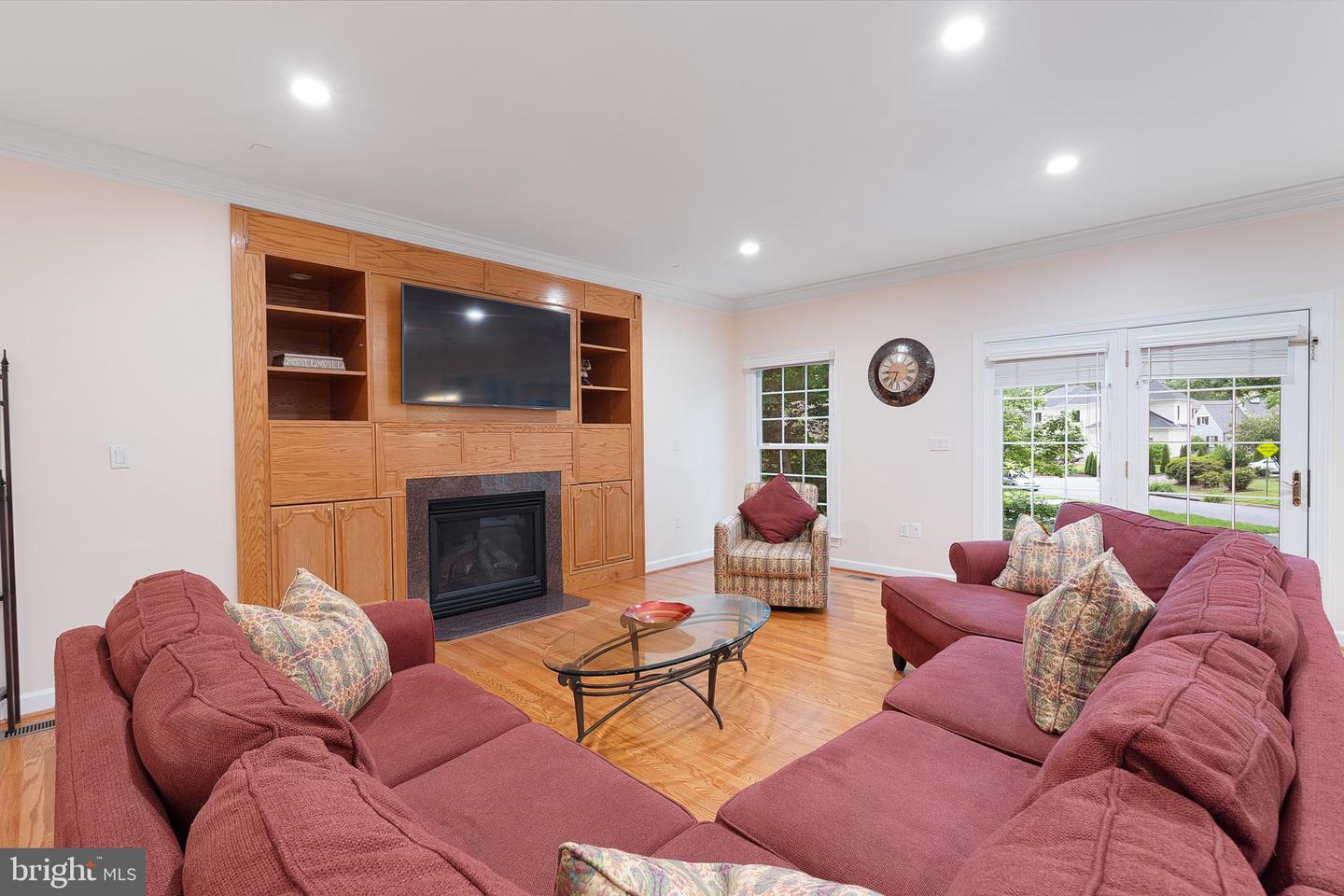 6424 SOUTH ST, FALLS CHURCH, Virginia 22042, 6 Bedrooms Bedrooms, ,5 BathroomsBathrooms,Residential,For sale,6424 SOUTH ST,VAFX2240364 MLS # VAFX2240364