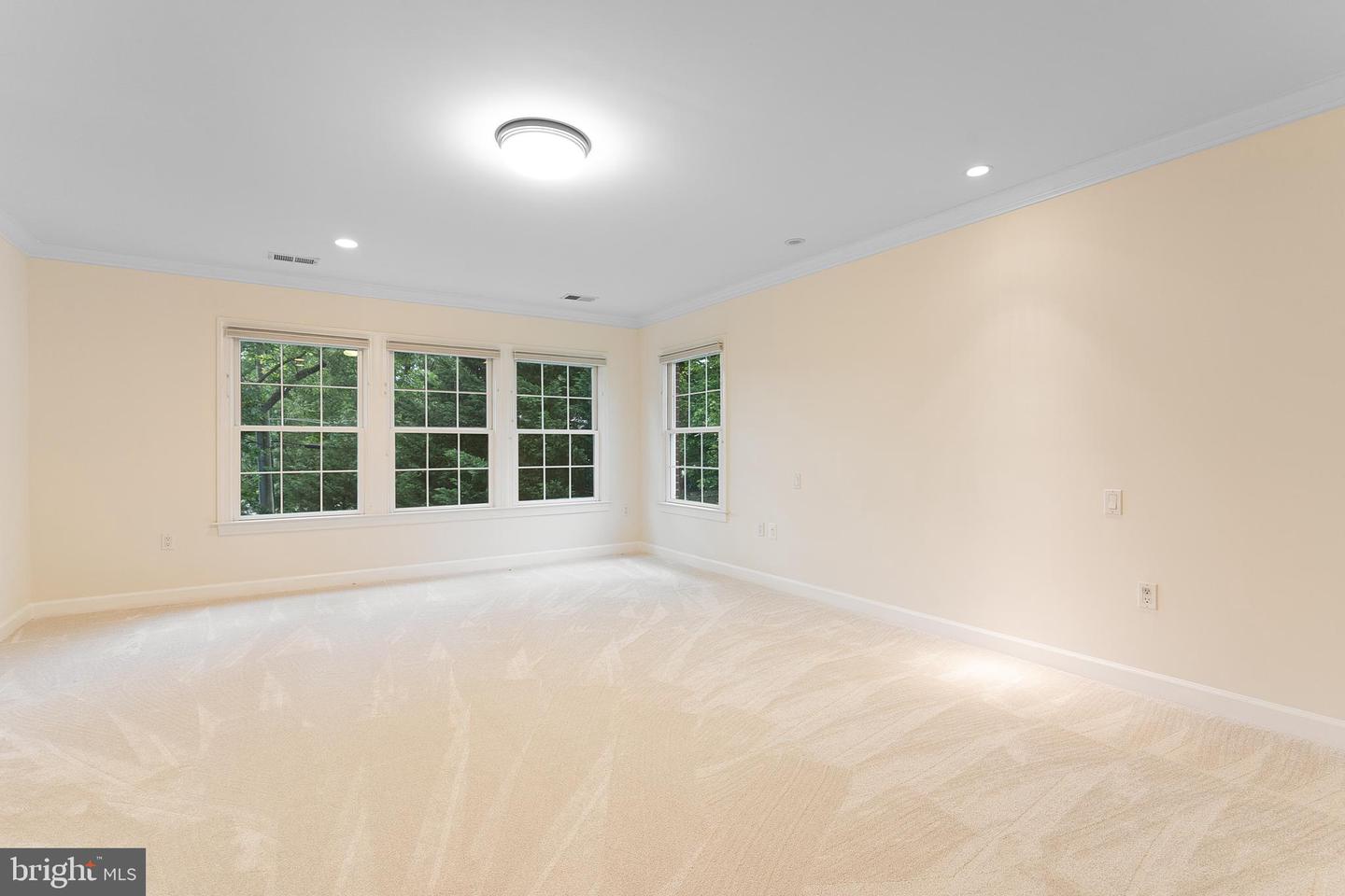 6424 SOUTH ST, FALLS CHURCH, Virginia 22042, 6 Bedrooms Bedrooms, ,5 BathroomsBathrooms,Residential,For sale,6424 SOUTH ST,VAFX2240364 MLS # VAFX2240364