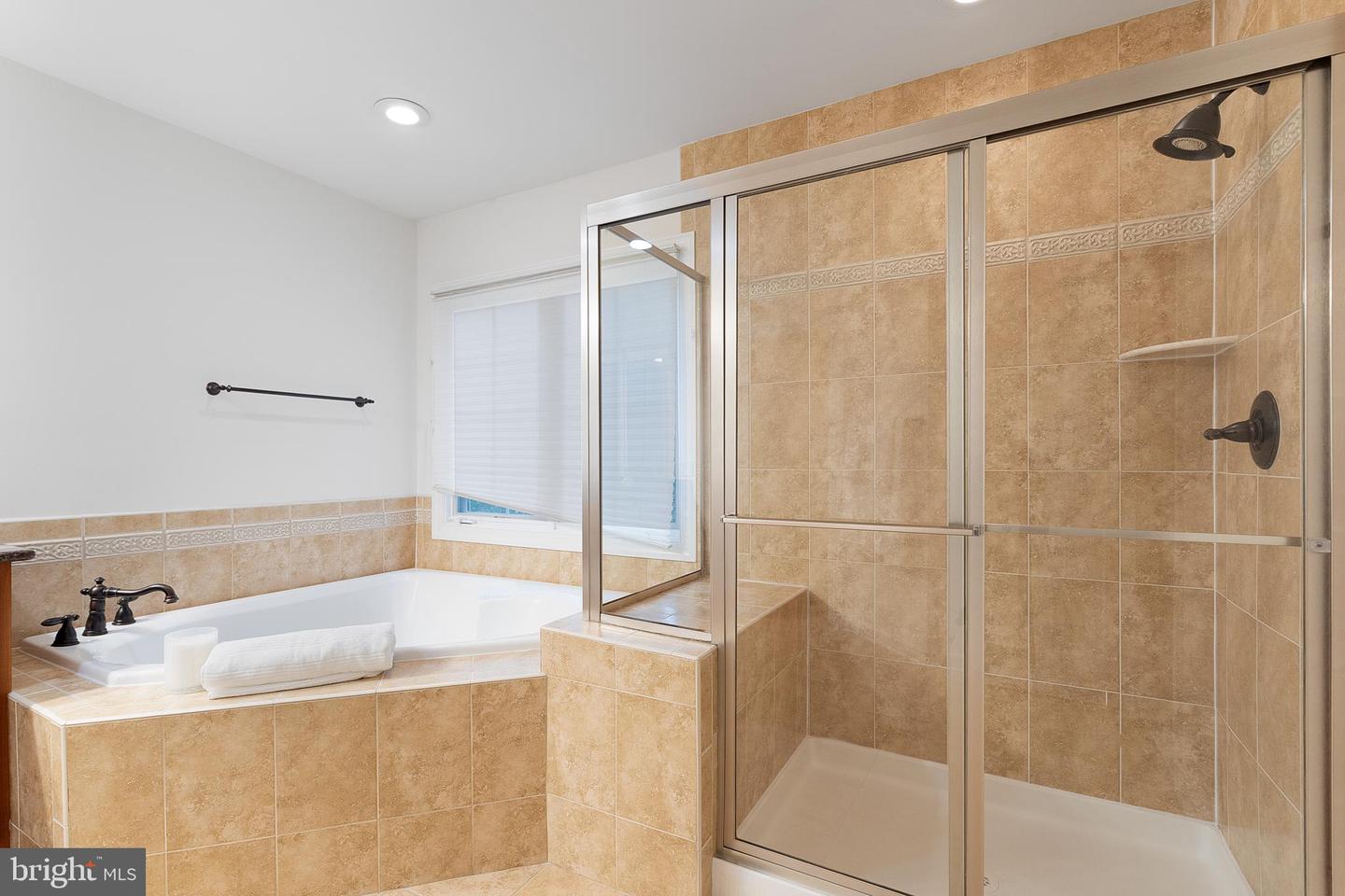 6424 SOUTH ST, FALLS CHURCH, Virginia 22042, 6 Bedrooms Bedrooms, ,5 BathroomsBathrooms,Residential,For sale,6424 SOUTH ST,VAFX2240364 MLS # VAFX2240364
