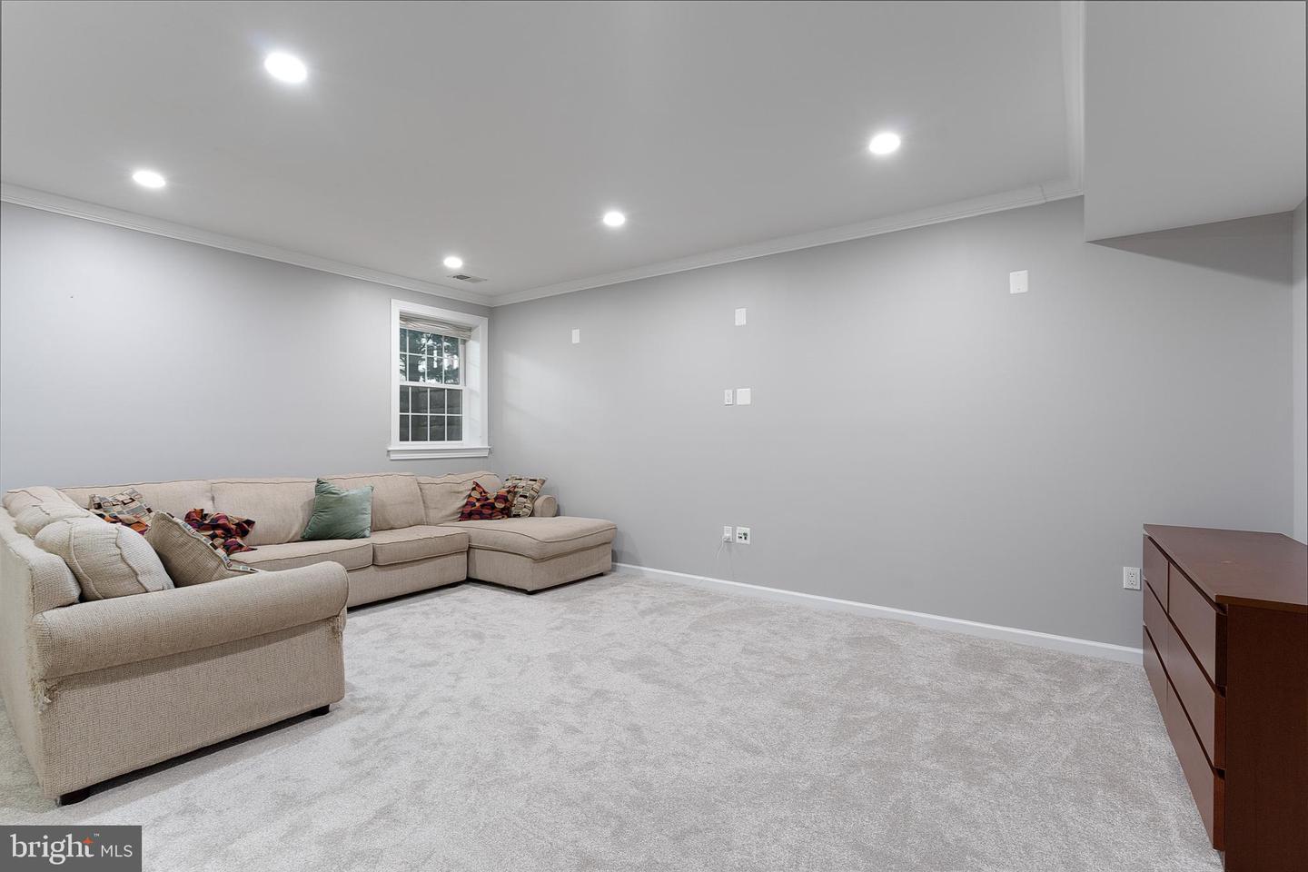 6424 SOUTH ST, FALLS CHURCH, Virginia 22042, 6 Bedrooms Bedrooms, ,5 BathroomsBathrooms,Residential,For sale,6424 SOUTH ST,VAFX2240364 MLS # VAFX2240364