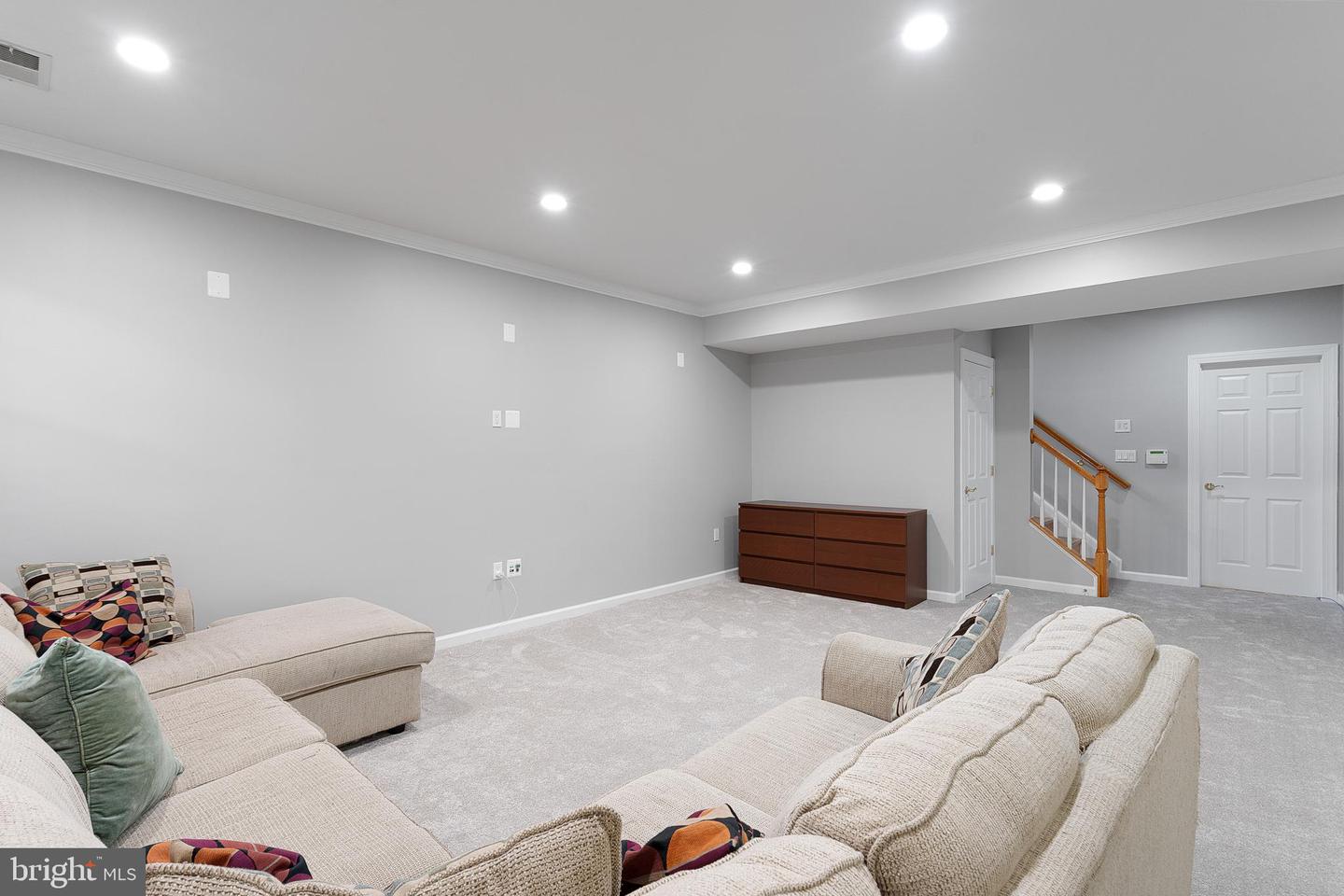 6424 SOUTH ST, FALLS CHURCH, Virginia 22042, 6 Bedrooms Bedrooms, ,5 BathroomsBathrooms,Residential,For sale,6424 SOUTH ST,VAFX2240364 MLS # VAFX2240364