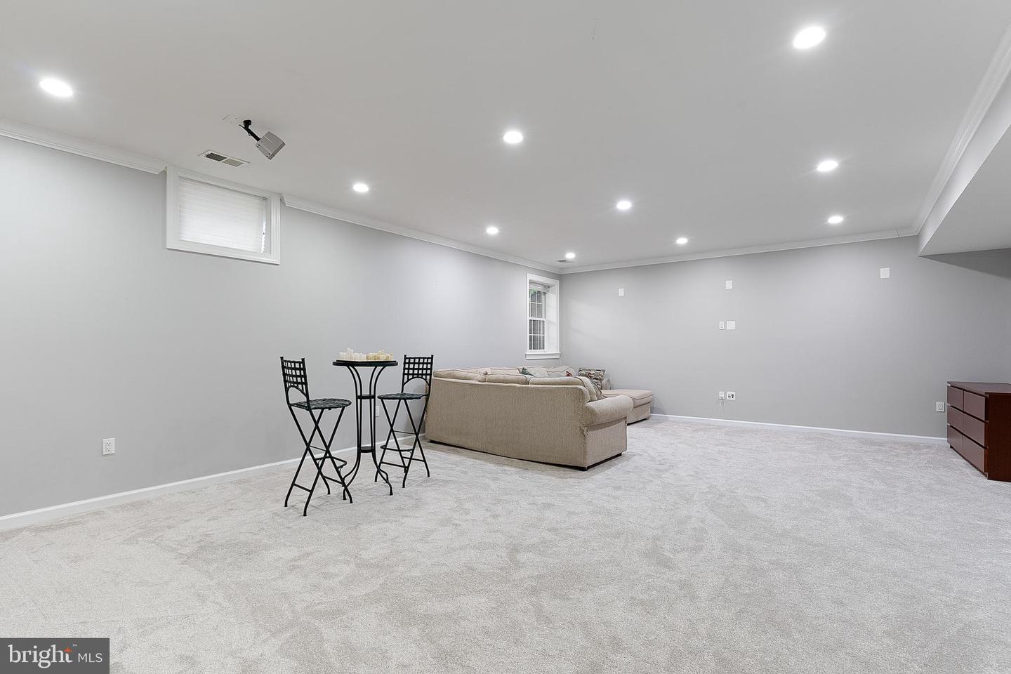 6424 SOUTH ST, FALLS CHURCH, Virginia 22042, 6 Bedrooms Bedrooms, ,5 BathroomsBathrooms,Residential,For sale,6424 SOUTH ST,VAFX2240364 MLS # VAFX2240364