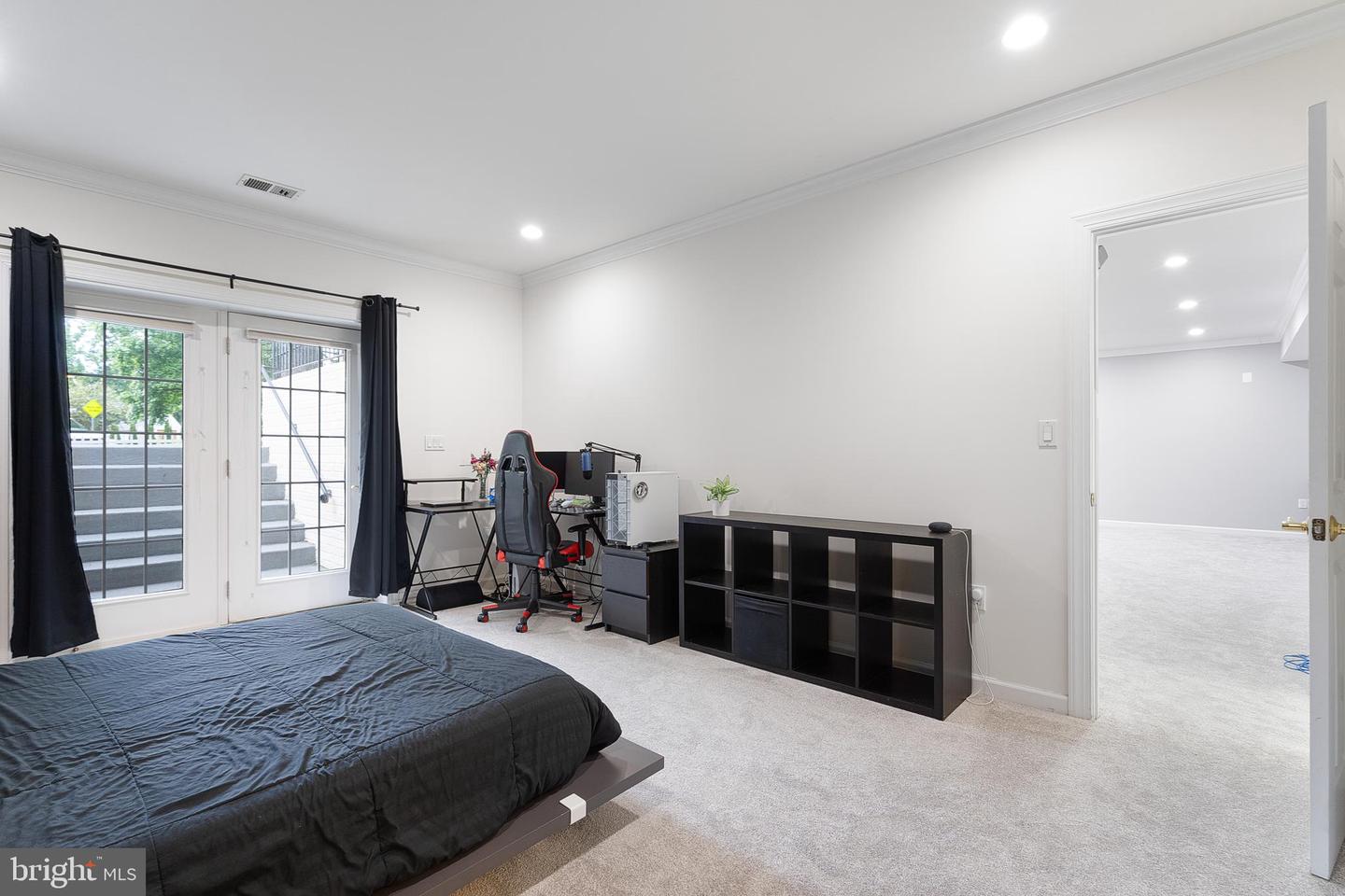 6424 SOUTH ST, FALLS CHURCH, Virginia 22042, 6 Bedrooms Bedrooms, ,5 BathroomsBathrooms,Residential,For sale,6424 SOUTH ST,VAFX2240364 MLS # VAFX2240364