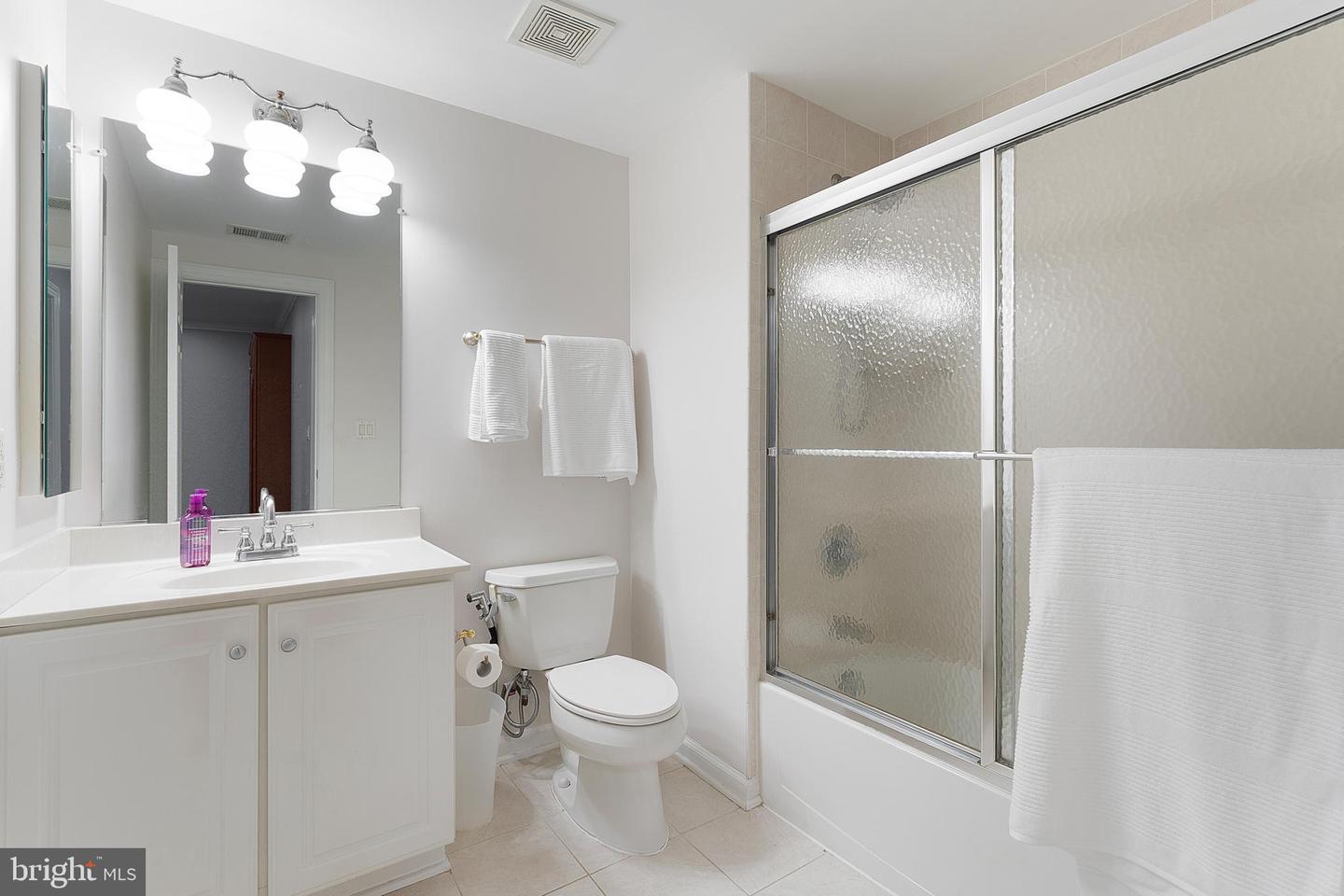 6424 SOUTH ST, FALLS CHURCH, Virginia 22042, 6 Bedrooms Bedrooms, ,5 BathroomsBathrooms,Residential,For sale,6424 SOUTH ST,VAFX2240364 MLS # VAFX2240364