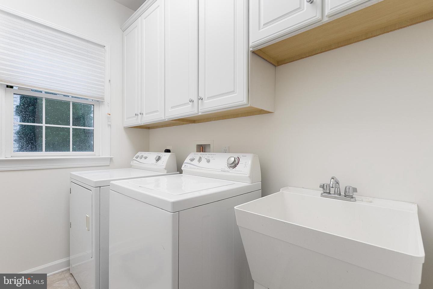 6424 SOUTH ST, FALLS CHURCH, Virginia 22042, 6 Bedrooms Bedrooms, ,5 BathroomsBathrooms,Residential,For sale,6424 SOUTH ST,VAFX2240364 MLS # VAFX2240364