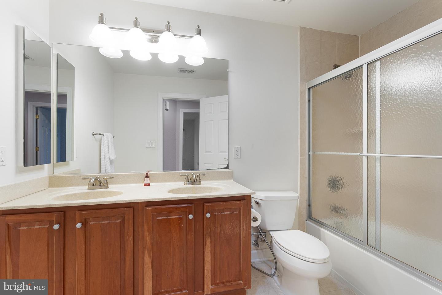 6424 SOUTH ST, FALLS CHURCH, Virginia 22042, 6 Bedrooms Bedrooms, ,5 BathroomsBathrooms,Residential,For sale,6424 SOUTH ST,VAFX2240364 MLS # VAFX2240364