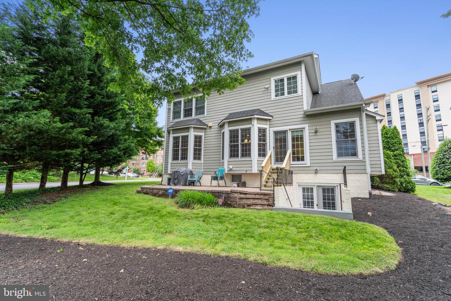 6424 SOUTH ST, FALLS CHURCH, Virginia 22042, 6 Bedrooms Bedrooms, ,5 BathroomsBathrooms,Residential,For sale,6424 SOUTH ST,VAFX2240364 MLS # VAFX2240364