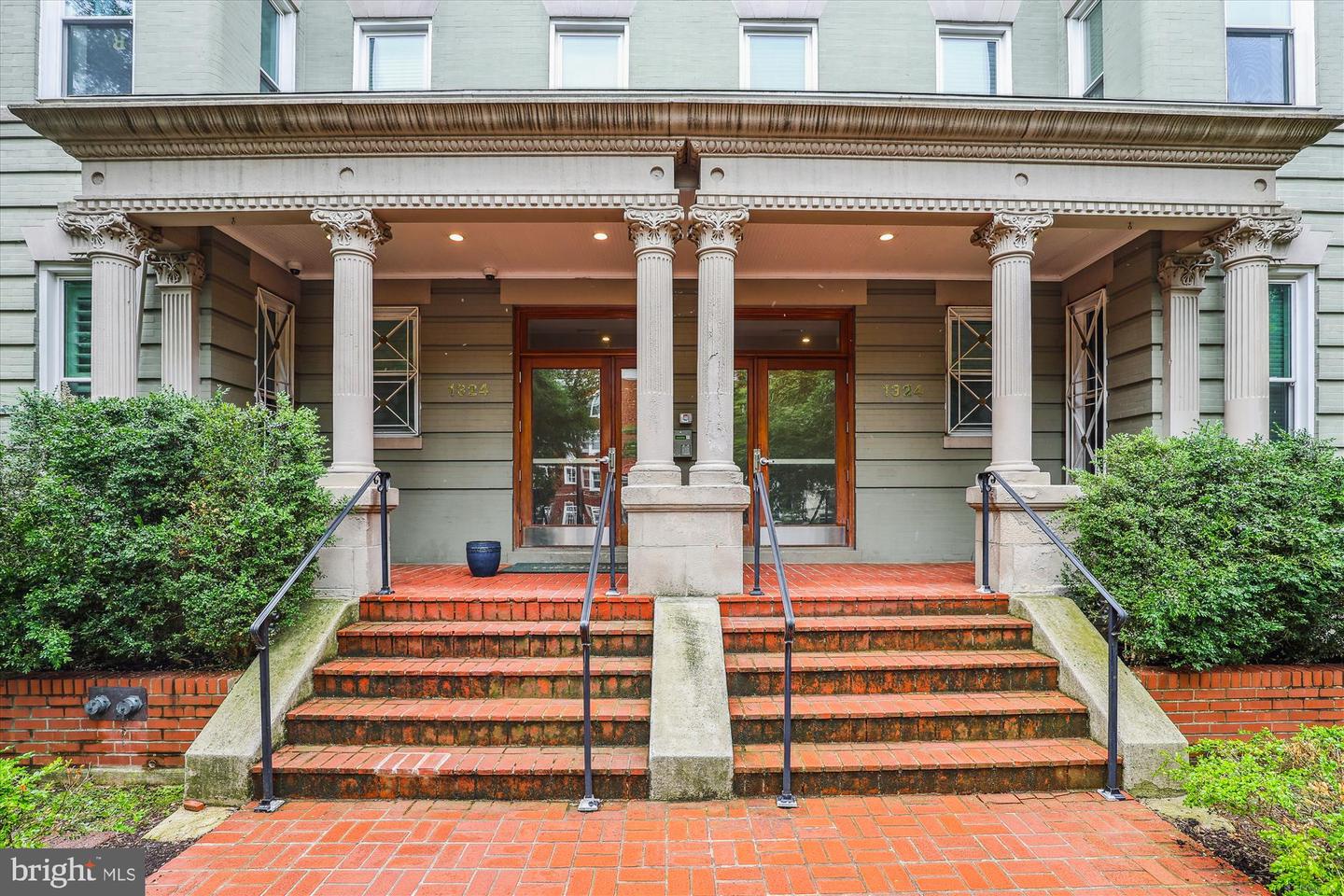 1324 EUCLID ST NW #405, WASHINGTON, District Of Columbia 20009, 2 Bedrooms Bedrooms, ,2 BathroomsBathrooms,Residential,For sale,1324 EUCLID ST NW #405,DCDC2200516 MLS # DCDC2200516
