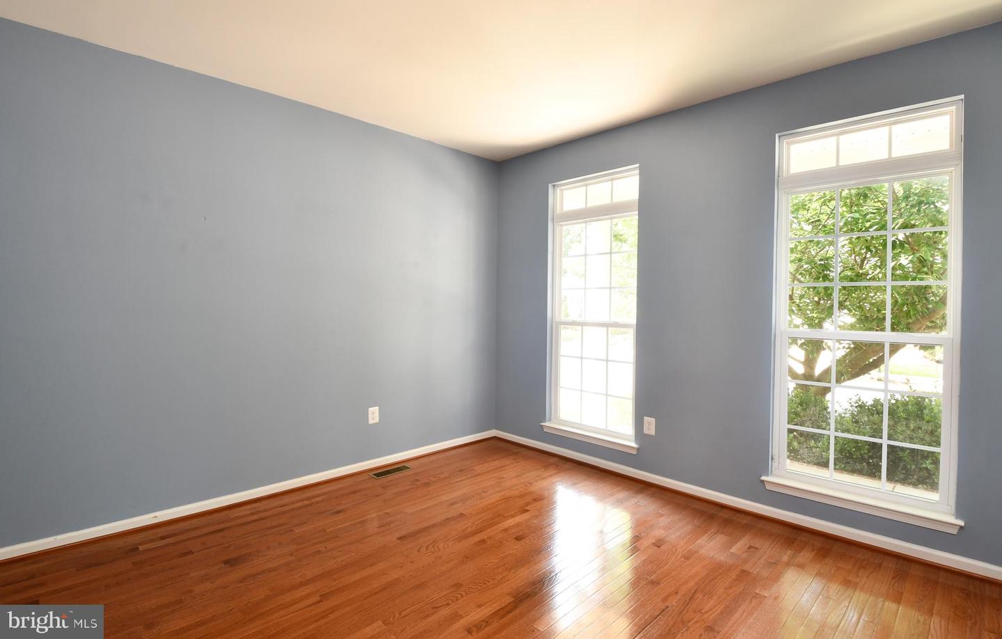 1007 WRIGHT CT, FREDERICKSBURG, Virginia 22401, 4 Bedrooms Bedrooms, ,2 BathroomsBathrooms,Residential,For sale,1007 WRIGHT CT,VAFB2008240 MLS # VAFB2008240