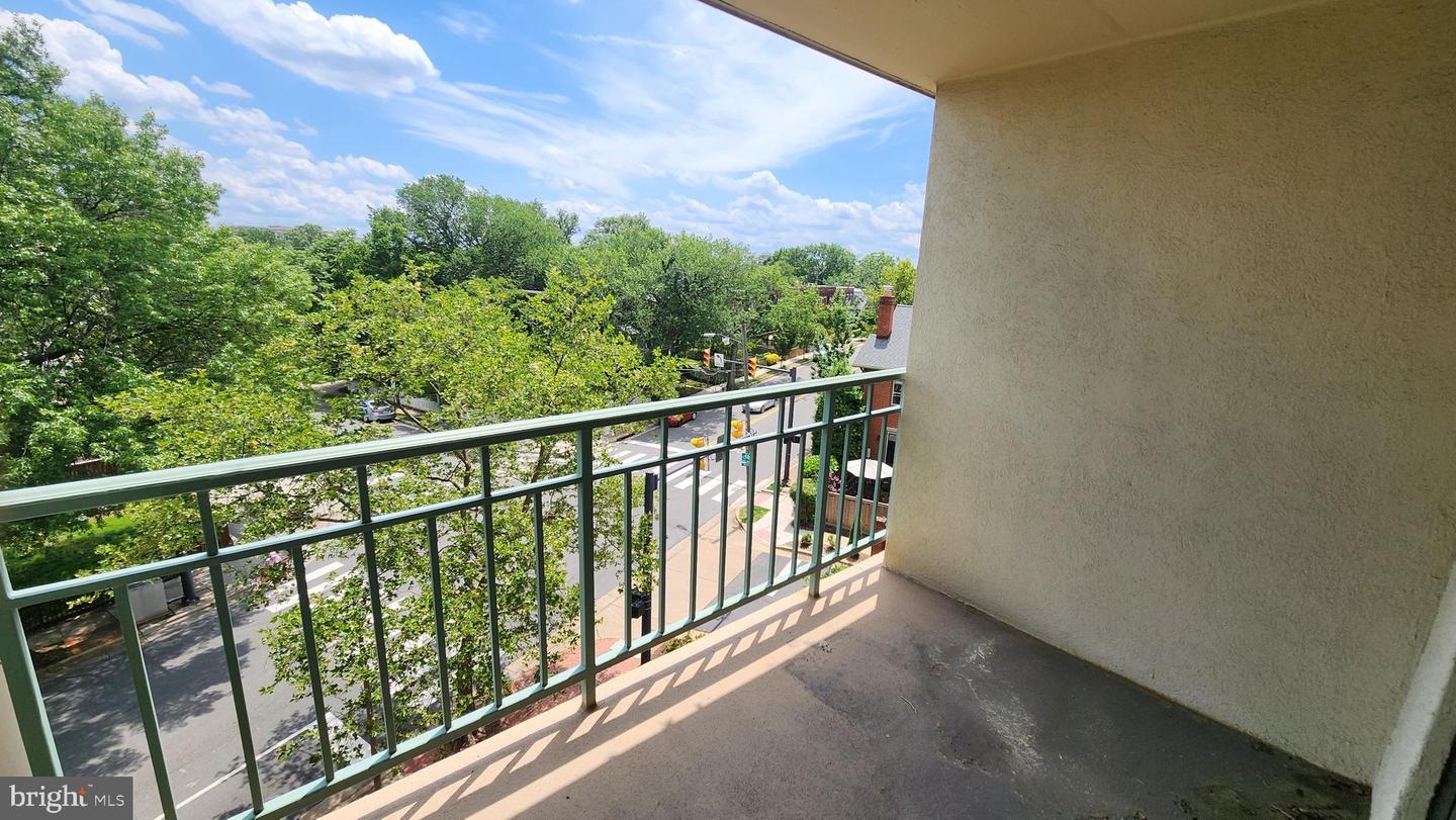 610 N WEST ST #401, ALEXANDRIA, Virginia 22314, 2 Bedrooms Bedrooms, ,1 BathroomBathrooms,Residential,For sale,610 N WEST ST #401,VAAX2045476 MLS # VAAX2045476