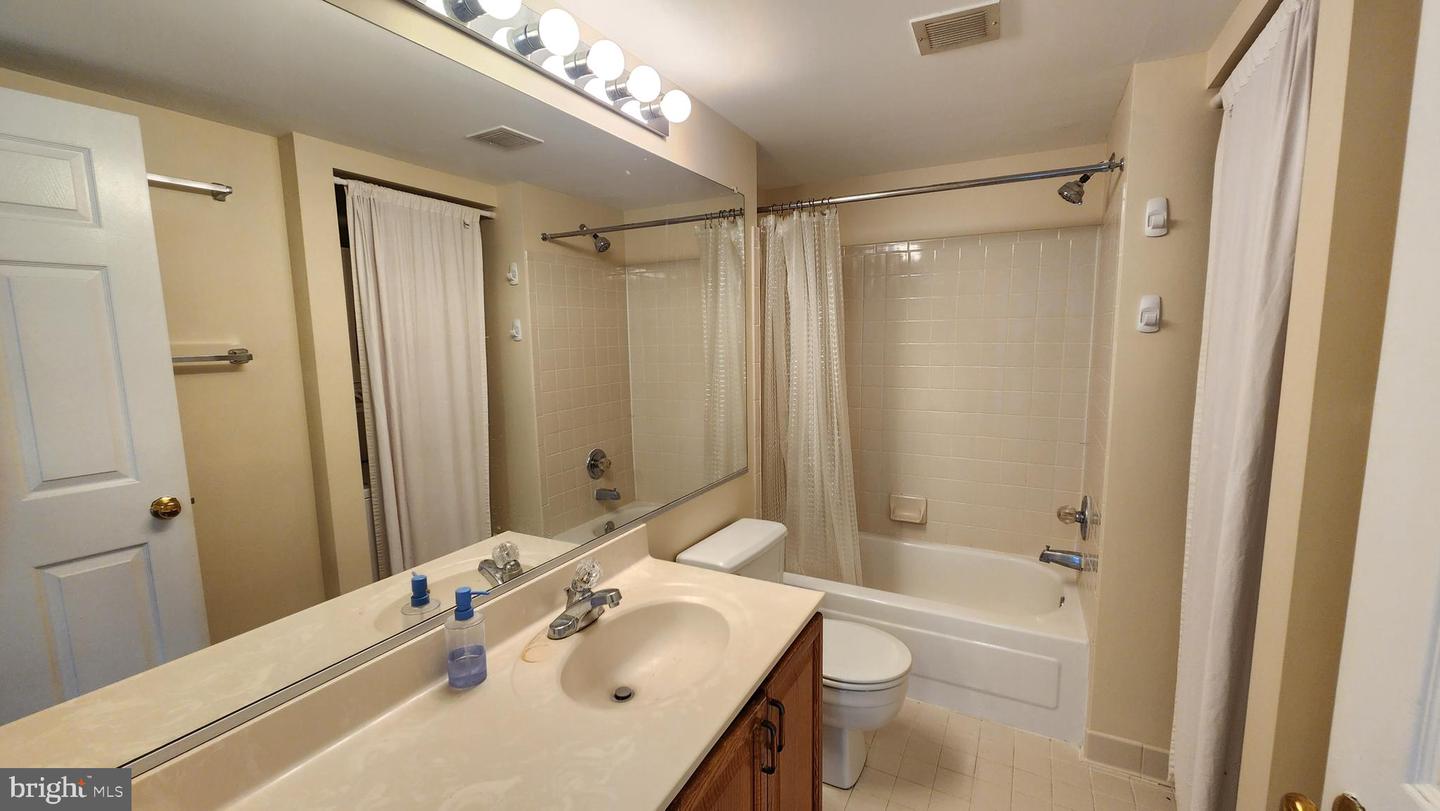 610 N WEST ST #401, ALEXANDRIA, Virginia 22314, 2 Bedrooms Bedrooms, ,1 BathroomBathrooms,Residential,For sale,610 N WEST ST #401,VAAX2045476 MLS # VAAX2045476