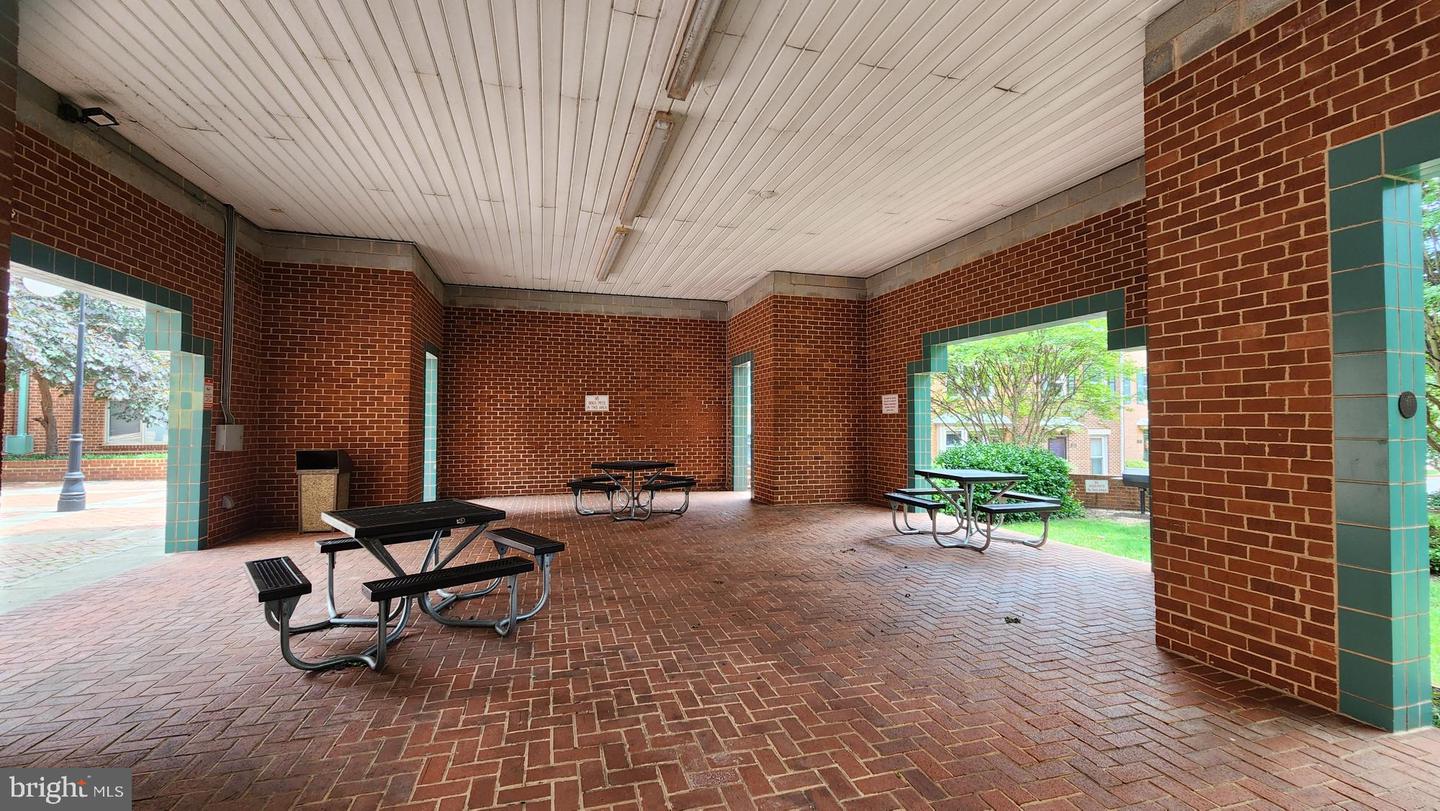 610 N WEST ST #401, ALEXANDRIA, Virginia 22314, 2 Bedrooms Bedrooms, ,1 BathroomBathrooms,Residential,For sale,610 N WEST ST #401,VAAX2045476 MLS # VAAX2045476
