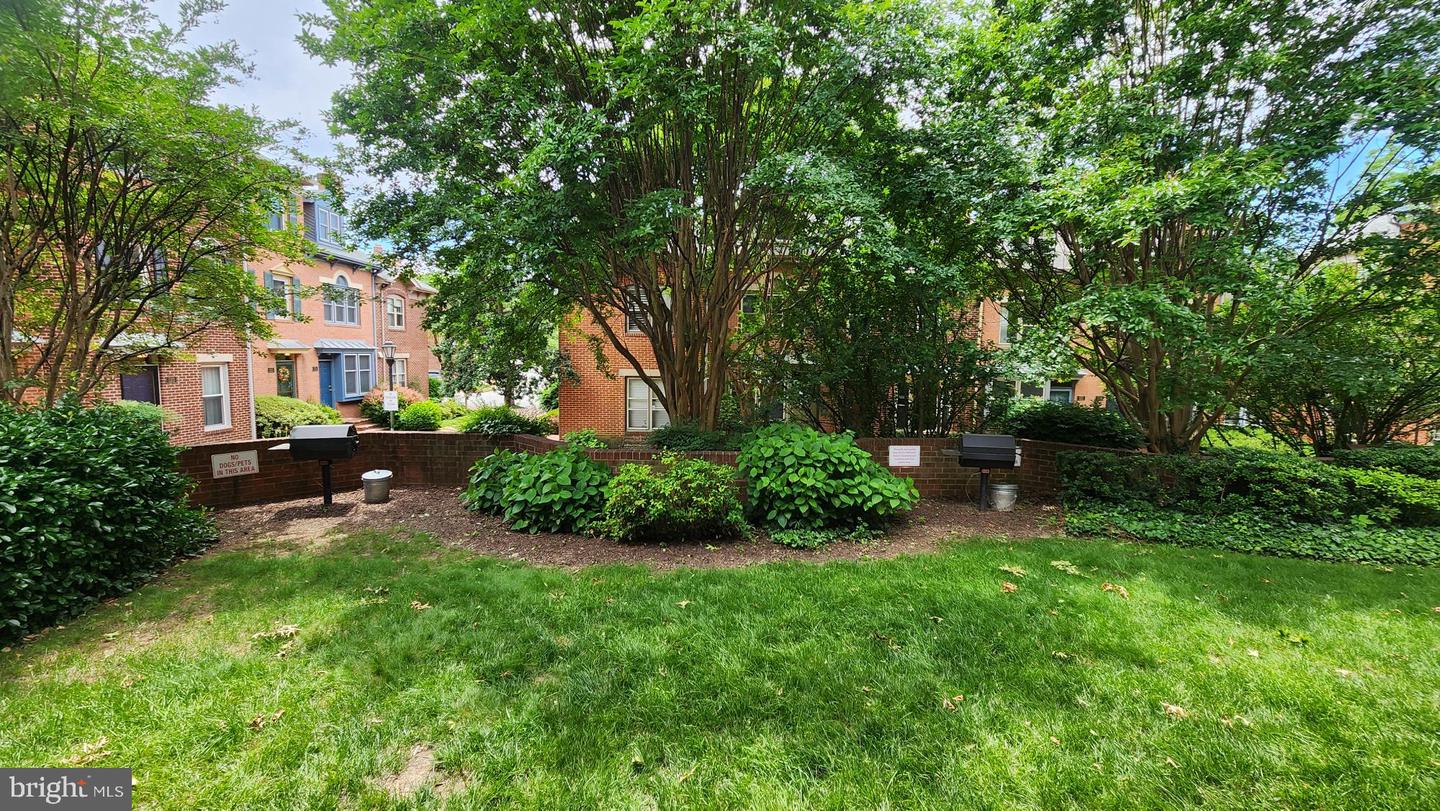 610 N WEST ST #401, ALEXANDRIA, Virginia 22314, 2 Bedrooms Bedrooms, ,1 BathroomBathrooms,Residential,For sale,610 N WEST ST #401,VAAX2045476 MLS # VAAX2045476