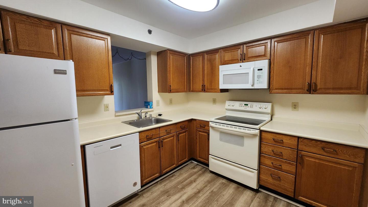 610 N WEST ST #401, ALEXANDRIA, Virginia 22314, 2 Bedrooms Bedrooms, ,1 BathroomBathrooms,Residential,For sale,610 N WEST ST #401,VAAX2045476 MLS # VAAX2045476