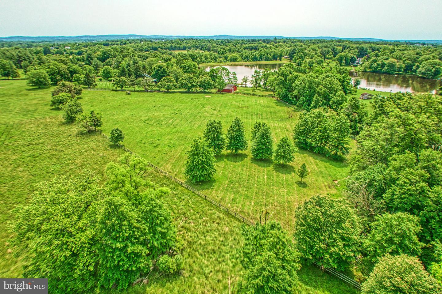 38045 DAWSON GAP LN, HILLSBORO, Virginia 20132, 4 Bedrooms Bedrooms, ,3 BathroomsBathrooms,Residential,For sale,38045 DAWSON GAP LN,VALO2097308 MLS # VALO2097308
