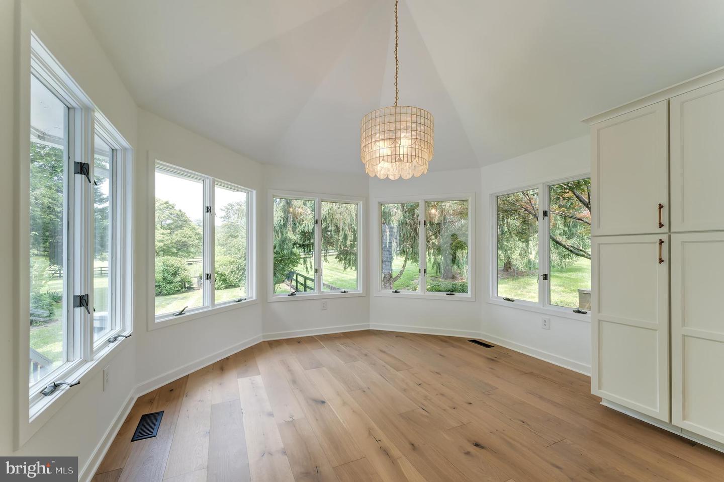 38045 DAWSON GAP LN, HILLSBORO, Virginia 20132, 4 Bedrooms Bedrooms, ,3 BathroomsBathrooms,Residential,For sale,38045 DAWSON GAP LN,VALO2097308 MLS # VALO2097308