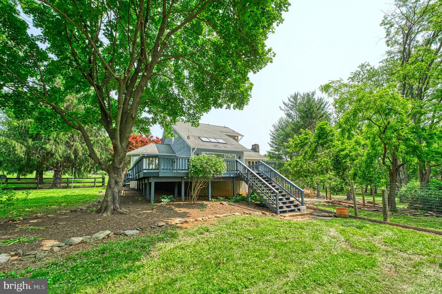 38045 DAWSON GAP LN, HILLSBORO, Virginia 20132, 4 Bedrooms Bedrooms, ,3 BathroomsBathrooms,Residential,For sale,38045 DAWSON GAP LN,VALO2097308 MLS # VALO2097308