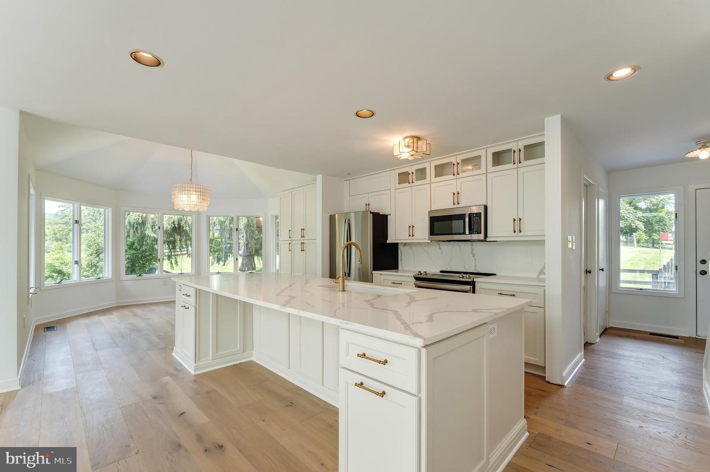 38045 DAWSON GAP LN, HILLSBORO, Virginia 20132, 4 Bedrooms Bedrooms, ,3 BathroomsBathrooms,Residential,For sale,38045 DAWSON GAP LN,VALO2097308 MLS # VALO2097308