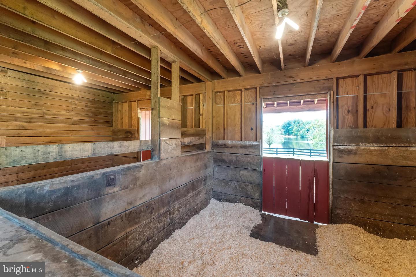 38045 DAWSON GAP LN, HILLSBORO, Virginia 20132, 4 Bedrooms Bedrooms, ,3 BathroomsBathrooms,Residential,For sale,38045 DAWSON GAP LN,VALO2097308 MLS # VALO2097308
