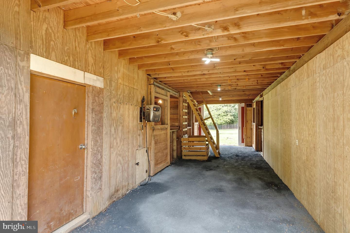 38045 DAWSON GAP LN, HILLSBORO, Virginia 20132, 4 Bedrooms Bedrooms, ,3 BathroomsBathrooms,Residential,For sale,38045 DAWSON GAP LN,VALO2097308 MLS # VALO2097308