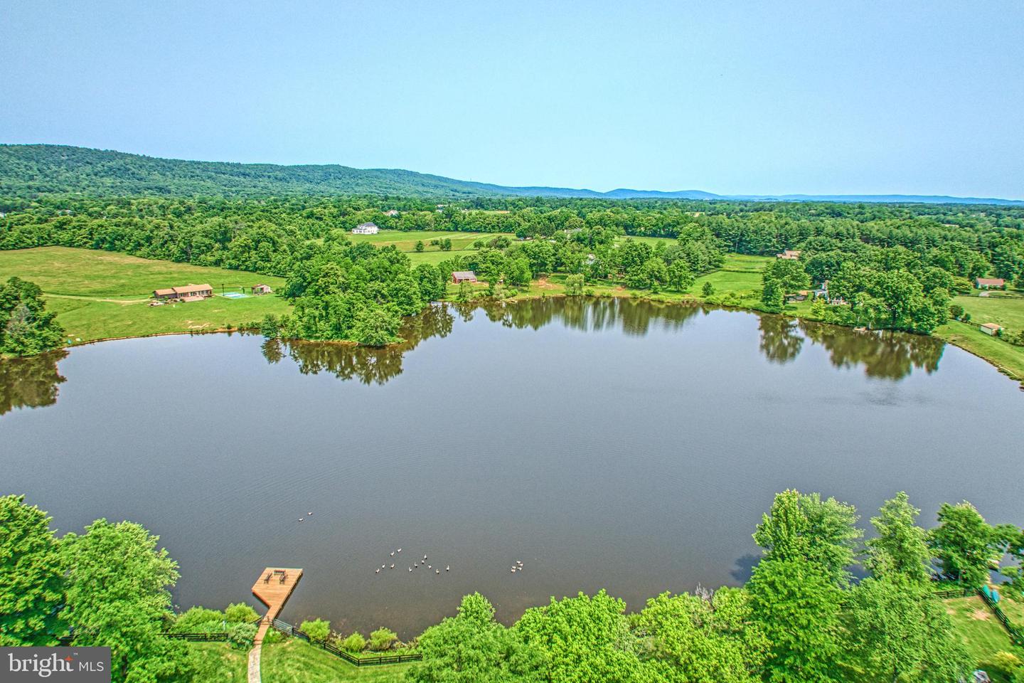 38045 DAWSON GAP LN, HILLSBORO, Virginia 20132, 4 Bedrooms Bedrooms, ,3 BathroomsBathrooms,Residential,For sale,38045 DAWSON GAP LN,VALO2097308 MLS # VALO2097308